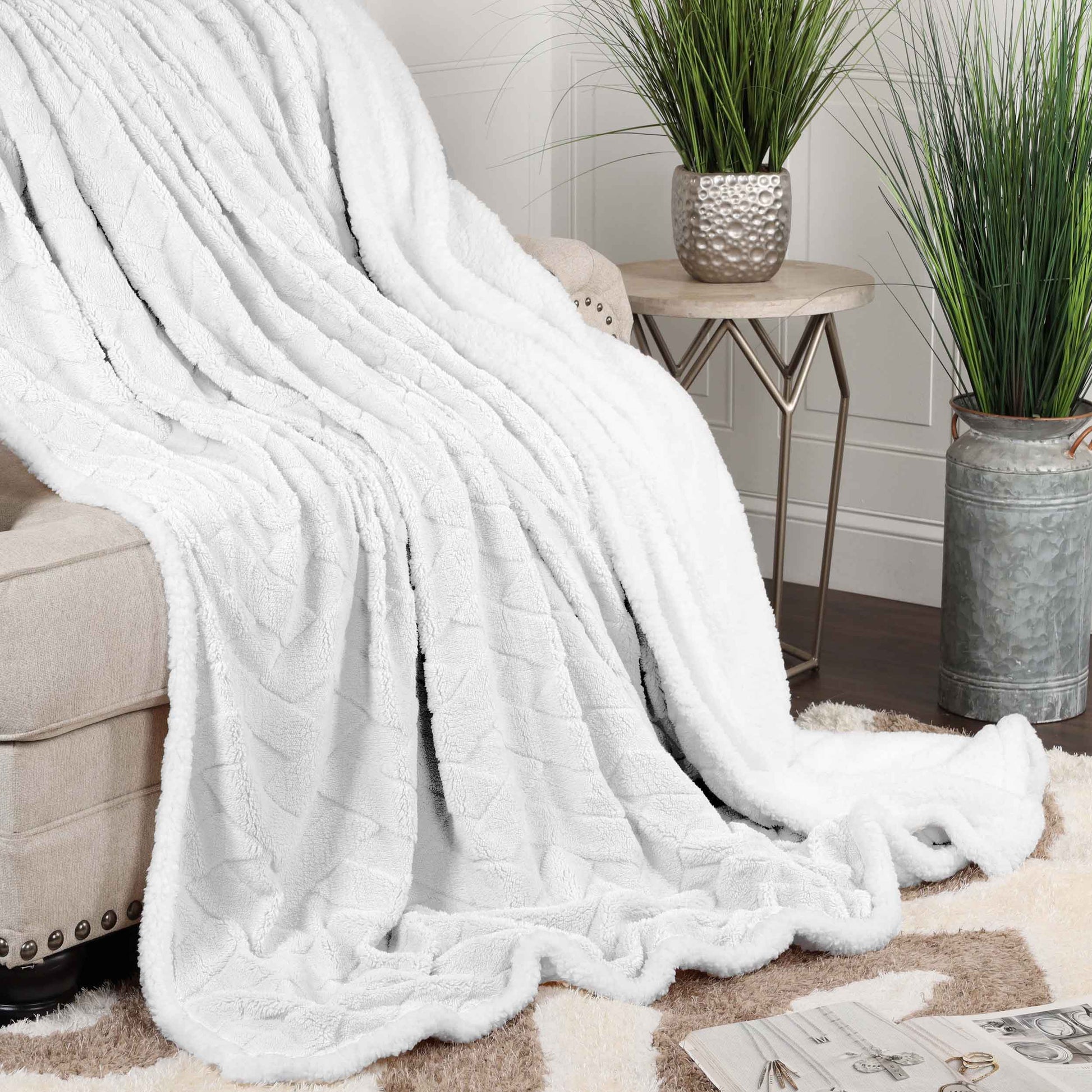 Nuuk Jacquard Lattice Fleece Plush Fluffy Sherpa Reversible Blanket - White