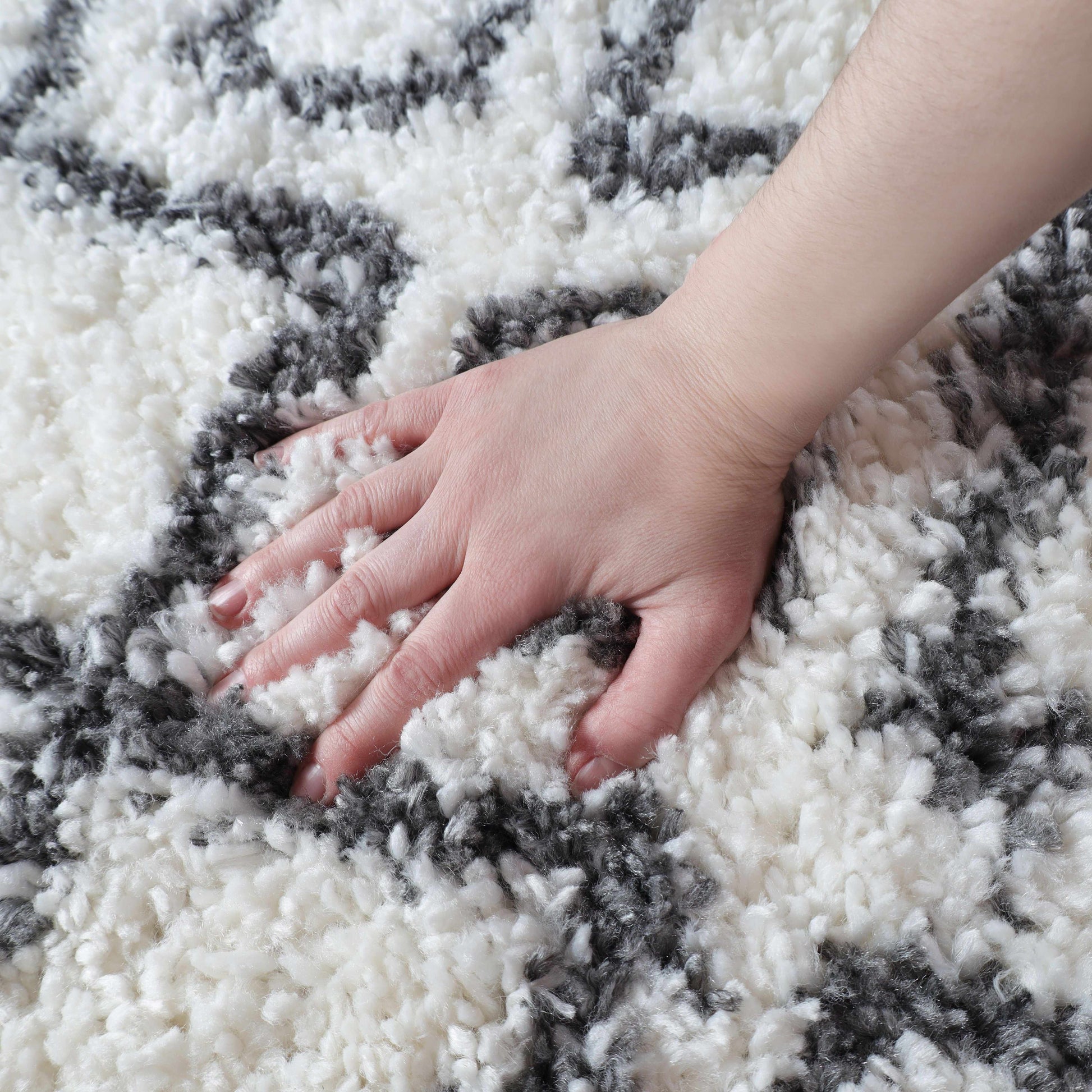 Superior Boho Geometric Diamonds Indoor Plush Shag Area Rug - Black-Cream