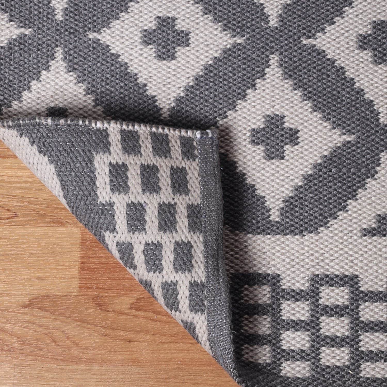 Superior Modern Geometric Lattice Indoor Outdoor Area Rug - Grey