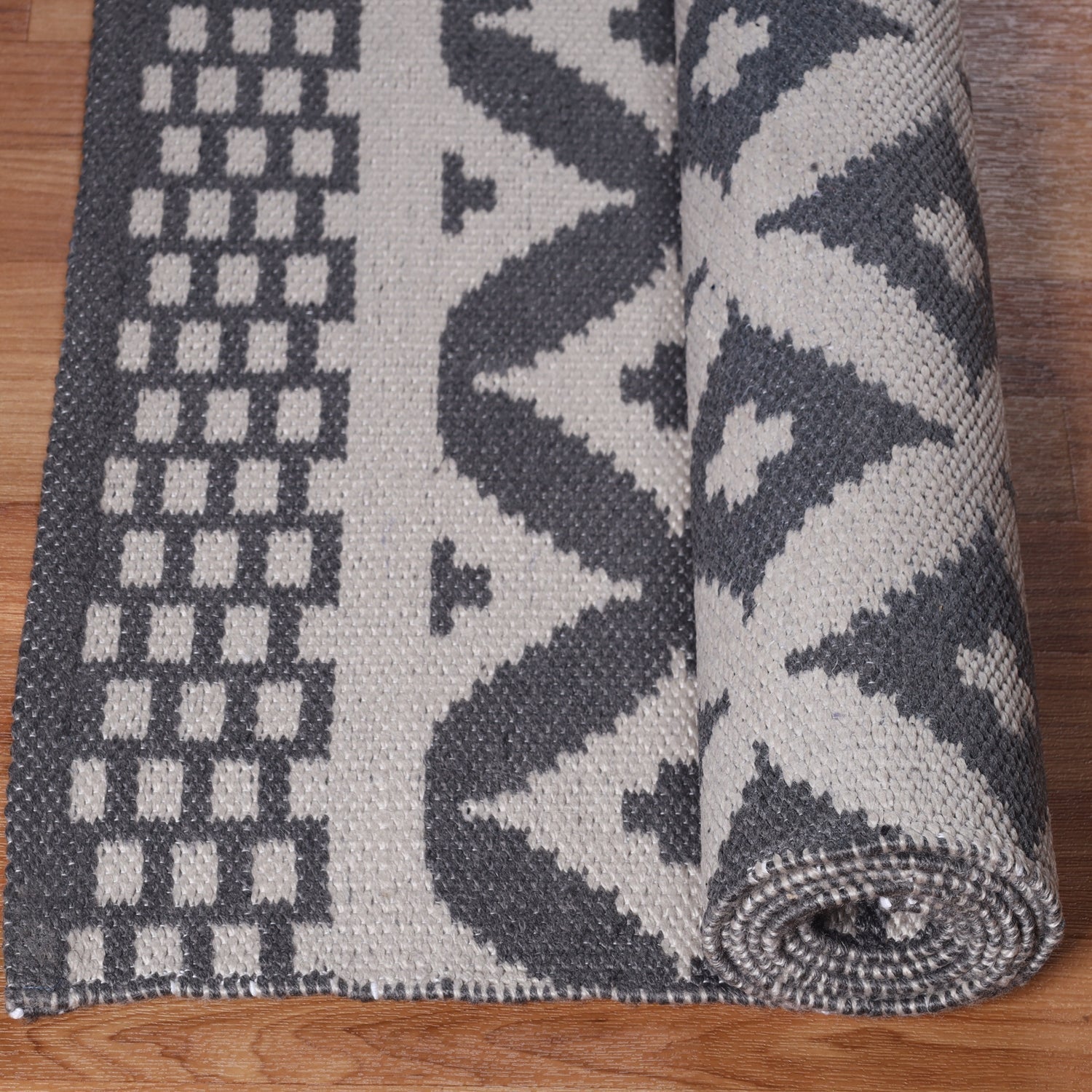 Superior Modern Geometric Lattice Indoor Outdoor Area Rug - Grey