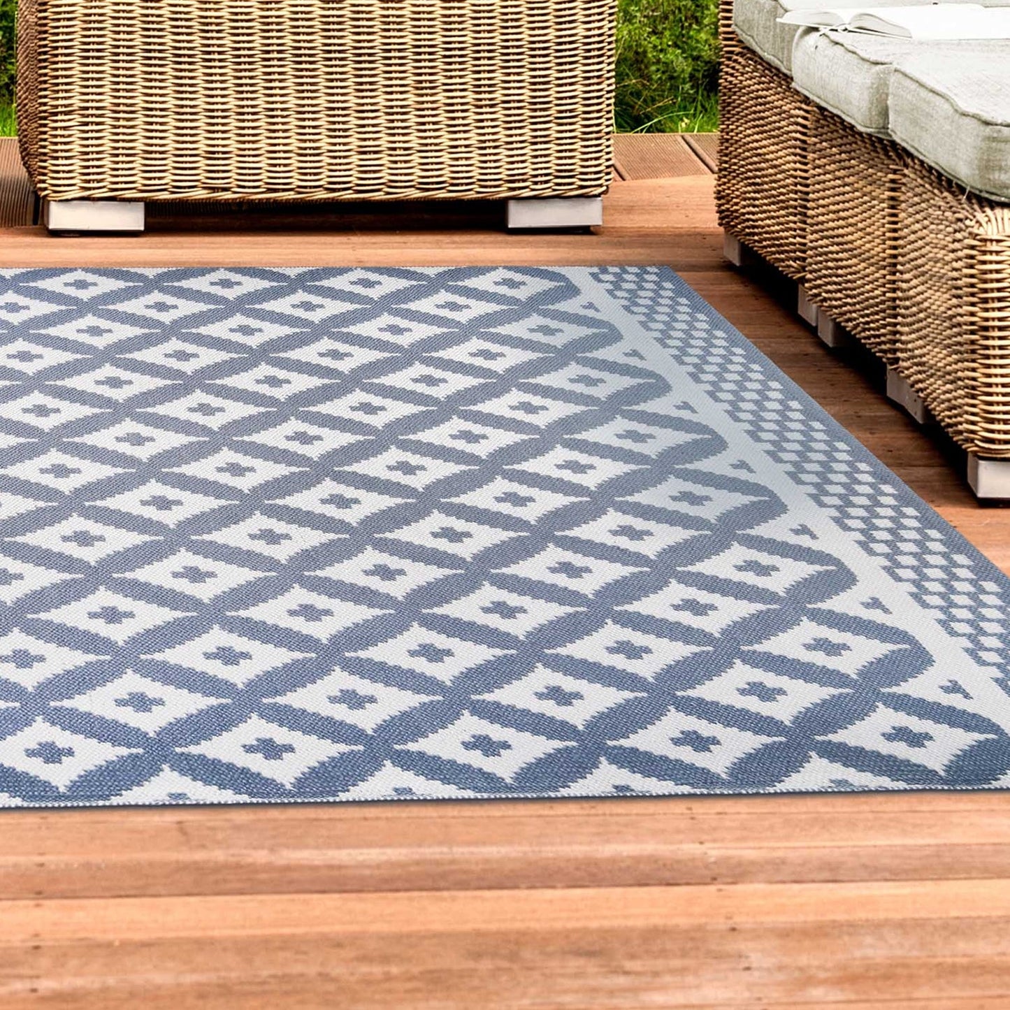 Superior Modern Geometric Lattice Indoor Outdoor Area Rug - Grey