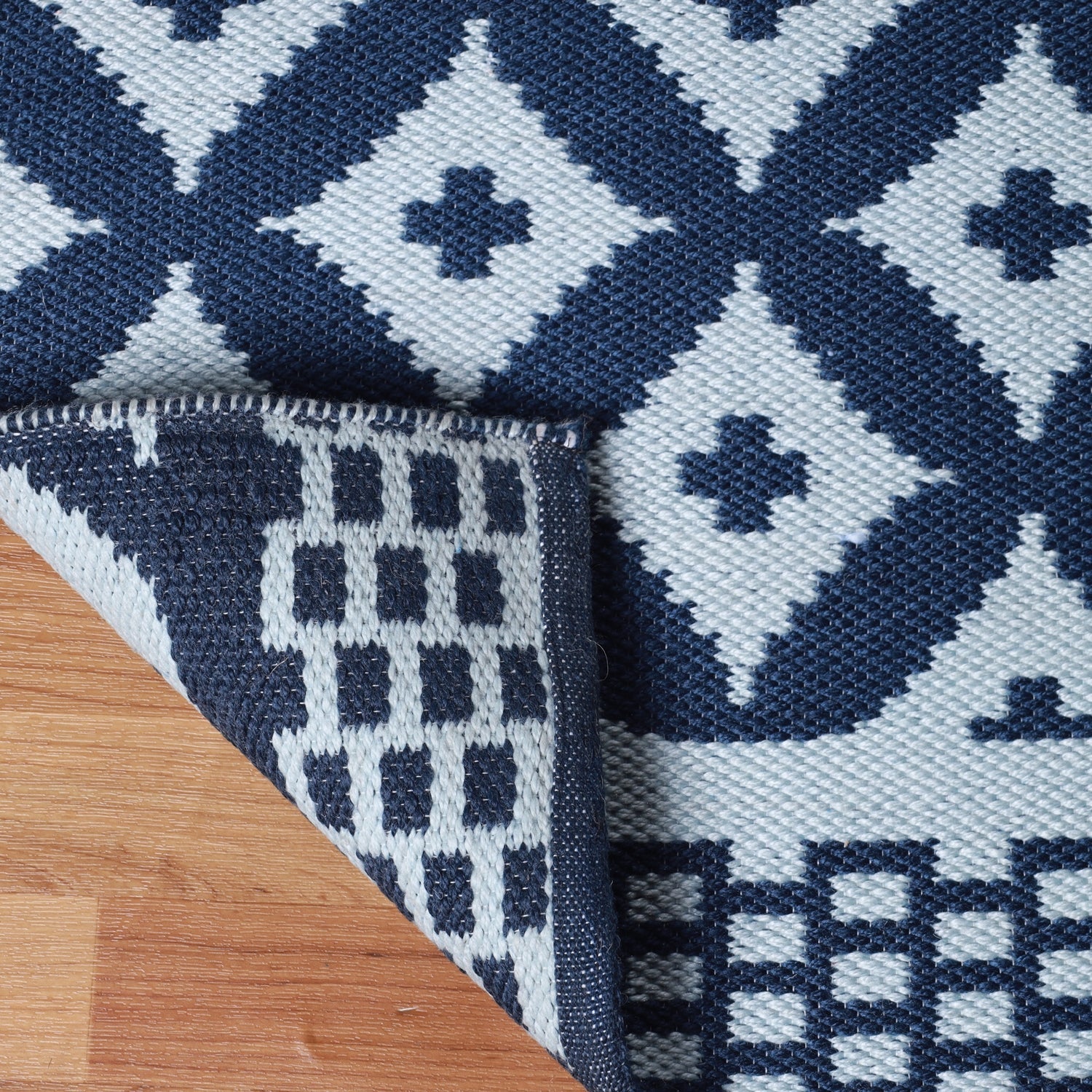 Superior Modern Geometric Lattice Indoor Outdoor Area Rug - Navy
