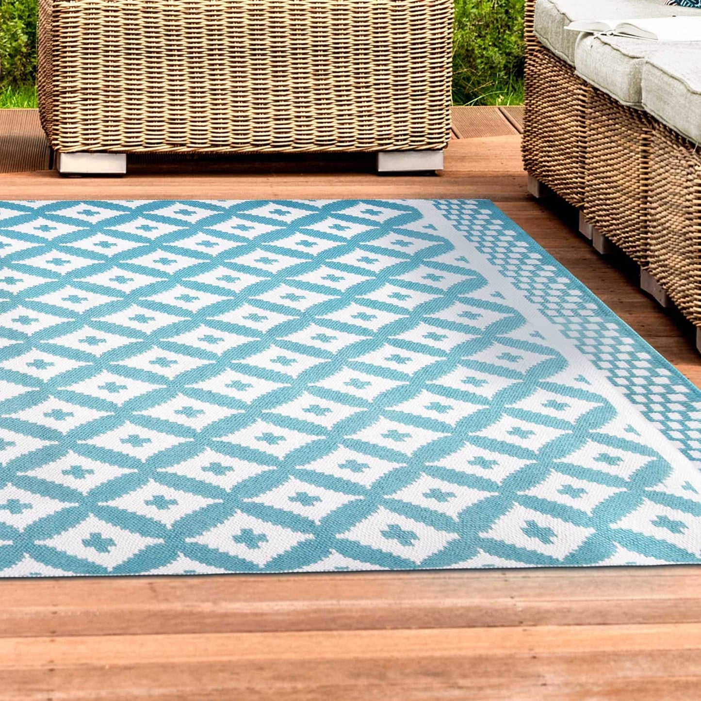 Superior Modern Geometric Lattice Indoor Outdoor Area Rug - Turquoise