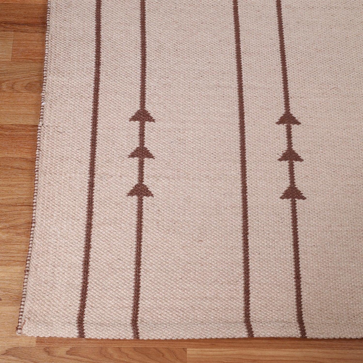 Superior Bohemian Arrow Line Pattern Indoor Outdoor Area Rug - Beige