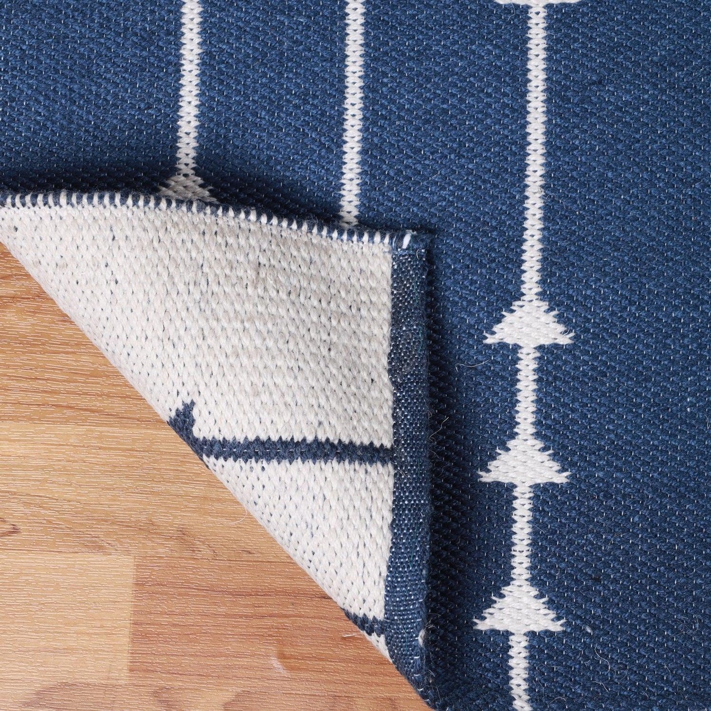 Superior Bohemian Arrow Line Pattern Indoor Outdoor Area Rug - Navy Blue