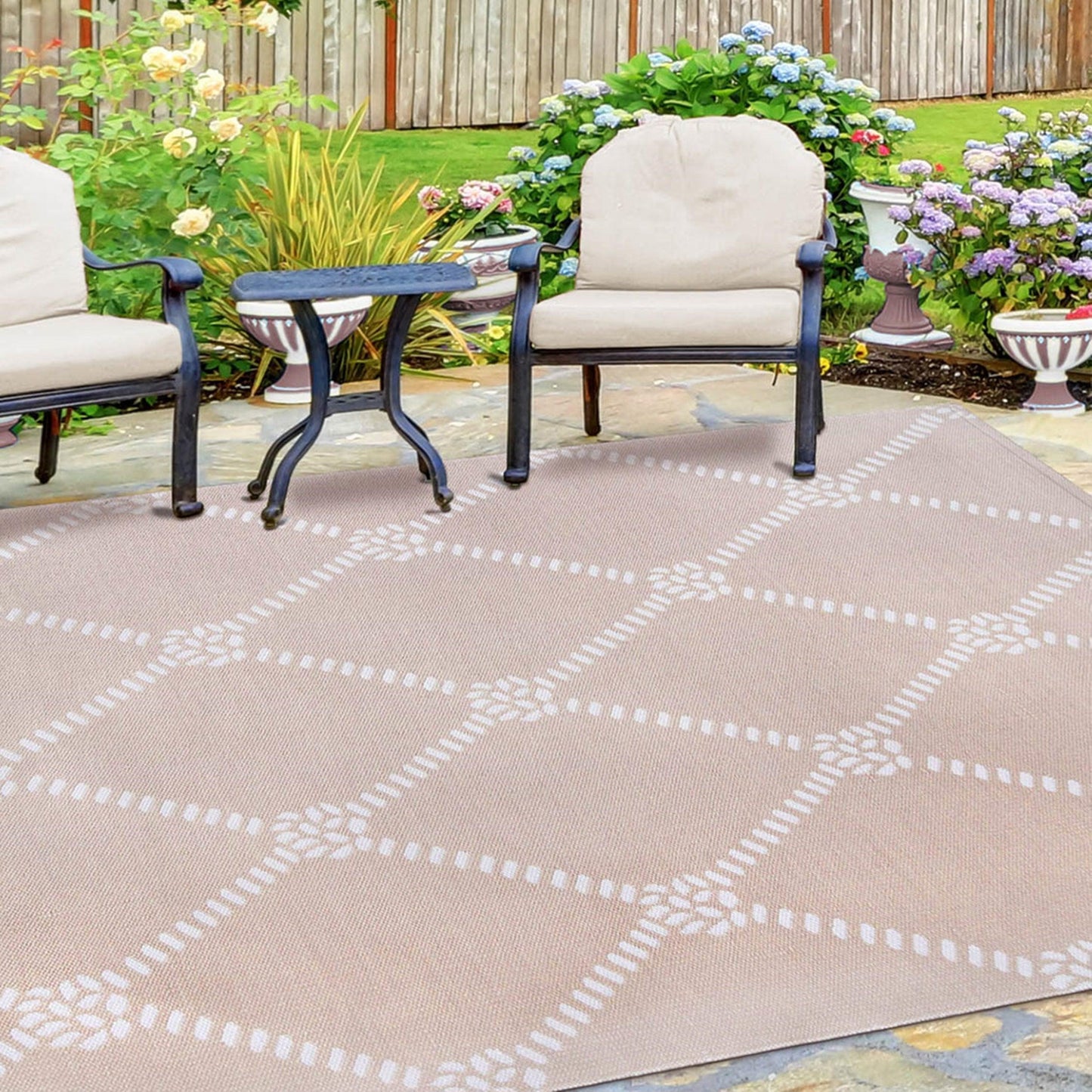 Superior Coastal Geometric Lattice Indoor Outdoor Luxurious Area Rug - Beige