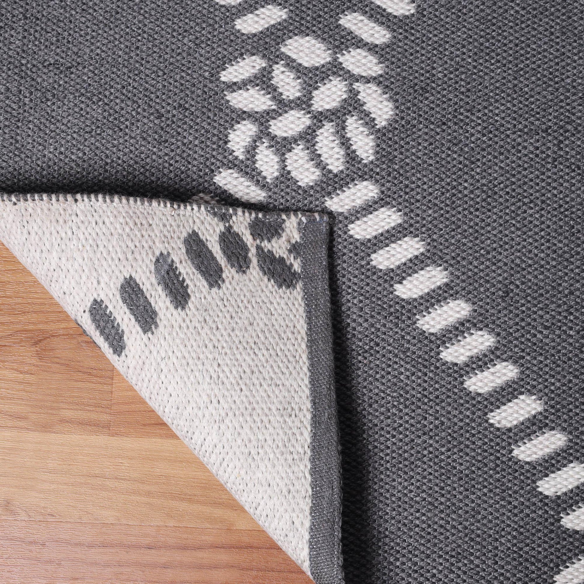Superior Coastal Geometric Lattice Indoor Outdoor Luxurious Area Rug - Grey