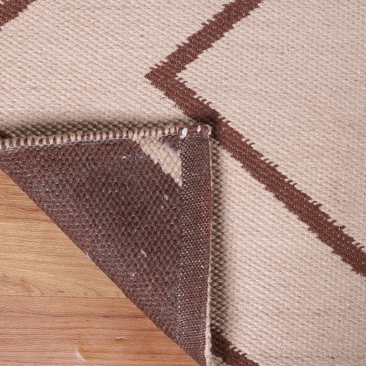 Superior Contemporary Chevron Zig-Zag Indoor Outdoor Area Rug - Beige