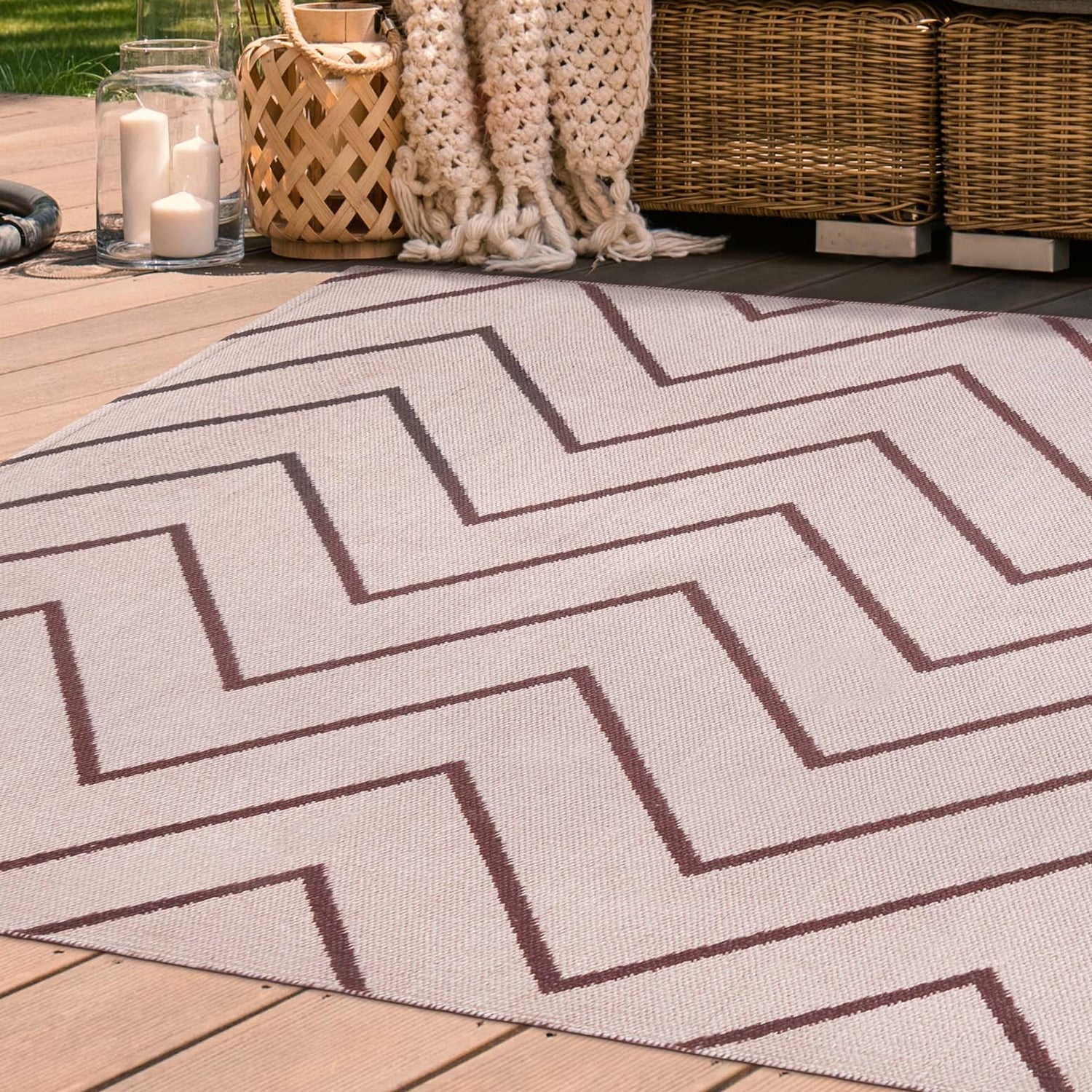 Superior Contemporary Chevron Zig-Zag Indoor Outdoor Area Rug - Beige