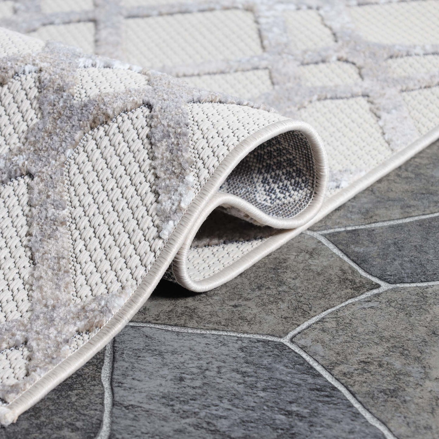 Superior Paxson Geometric Diamond Lattice Indoor/Outdoor Area Rug - Slate