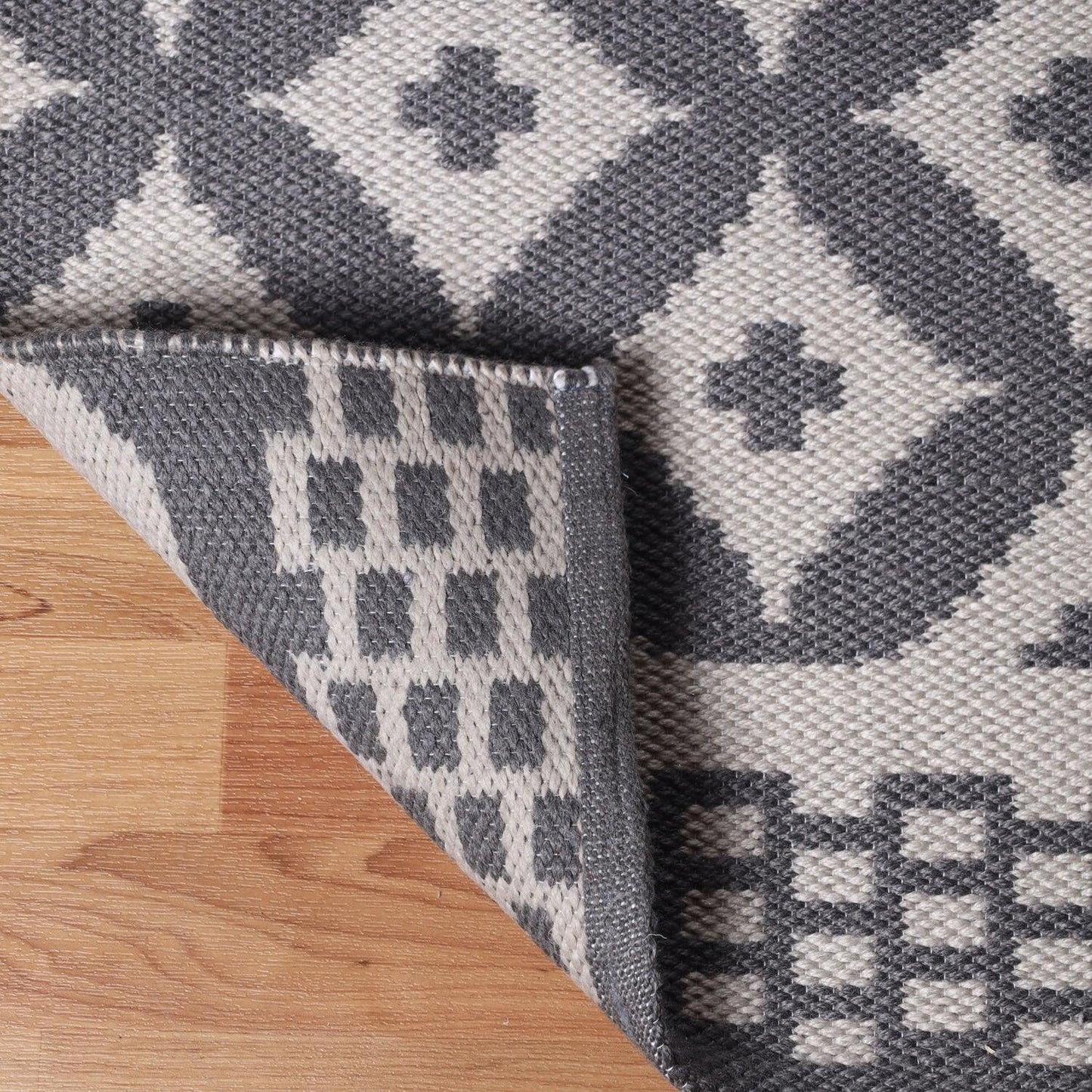 Superior Modern Geometric Lattice Indoor Outdoor Area Rug - Grey