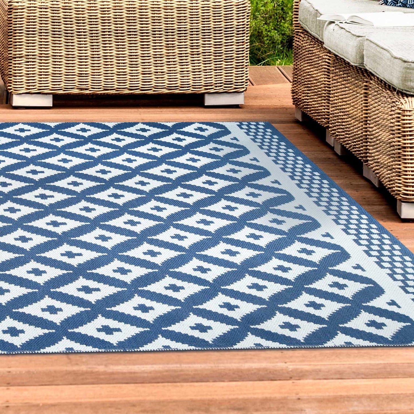 Superior Modern Geometric Lattice Indoor Outdoor Area Rug - Navy