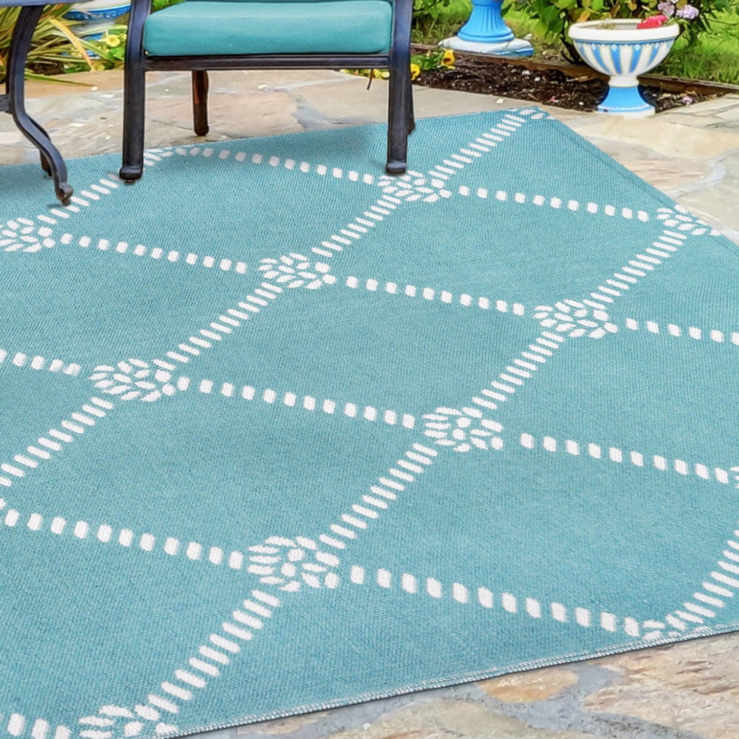 Superior Coastal Geometric Lattice Indoor Outdoor Luxurious Area Rug - Turquoise