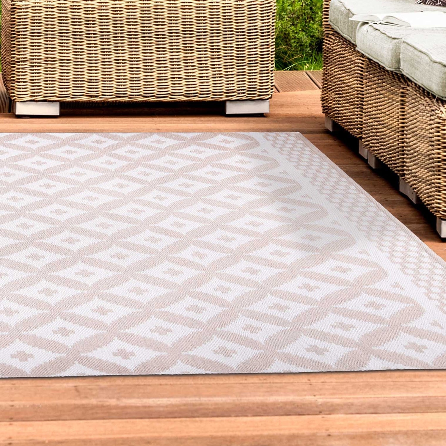 Superior Modern Geometric Lattice Indoor Outdoor Area Rug - Beige