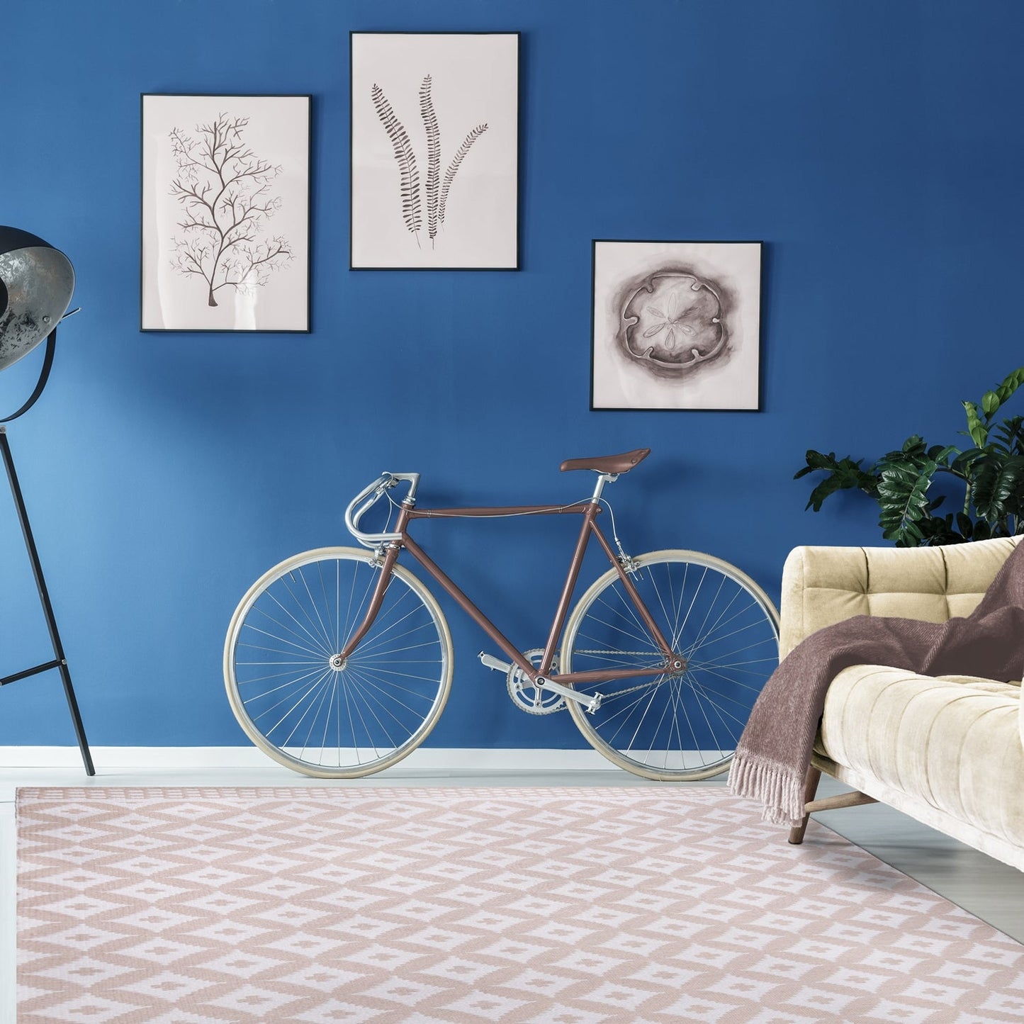 Superior Modern Geometric Lattice Indoor Outdoor Area Rug - Beige