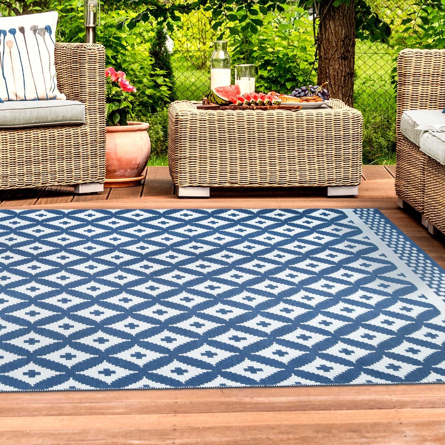 Superior Modern Geometric Lattice Indoor Outdoor Area Rug - Navy
