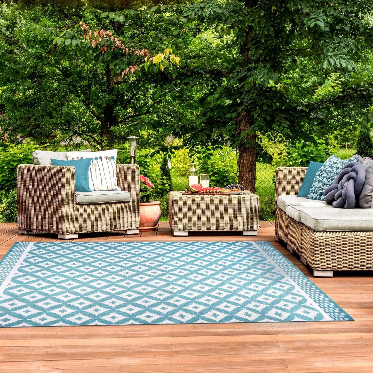 Superior Modern Geometric Lattice Indoor Outdoor Area Rug - Turquoise