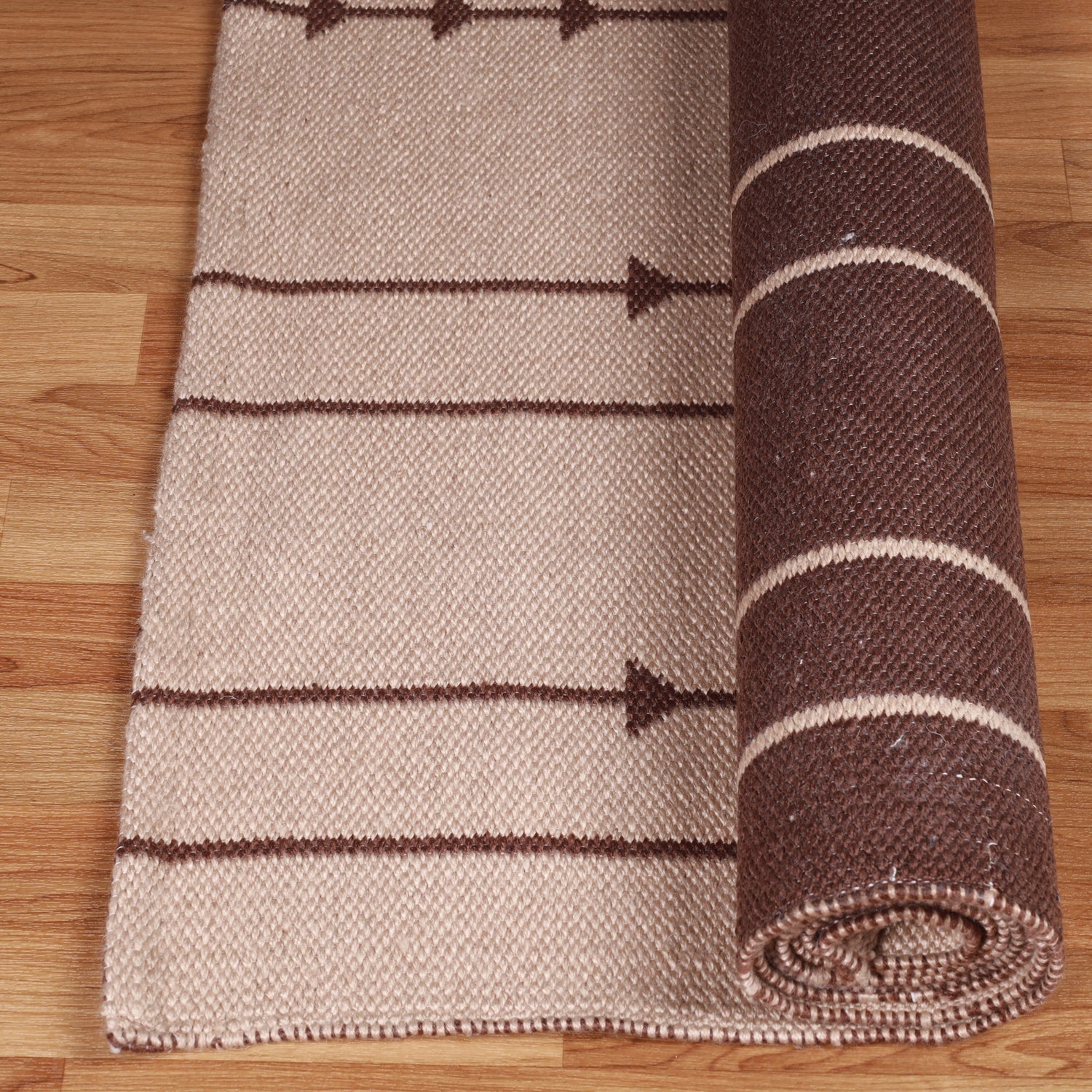 Superior Bohemian Arrow Line Pattern Indoor Outdoor Area Rug - Beige