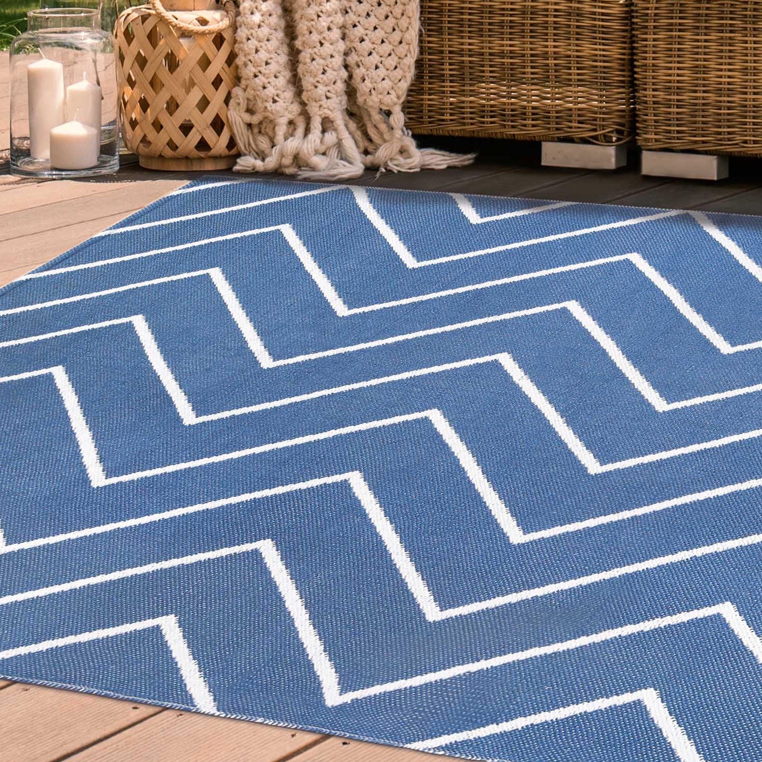 Superior Contemporary Chevron Zig-Zag Indoor Outdoor Area Rug - Navy Blue
