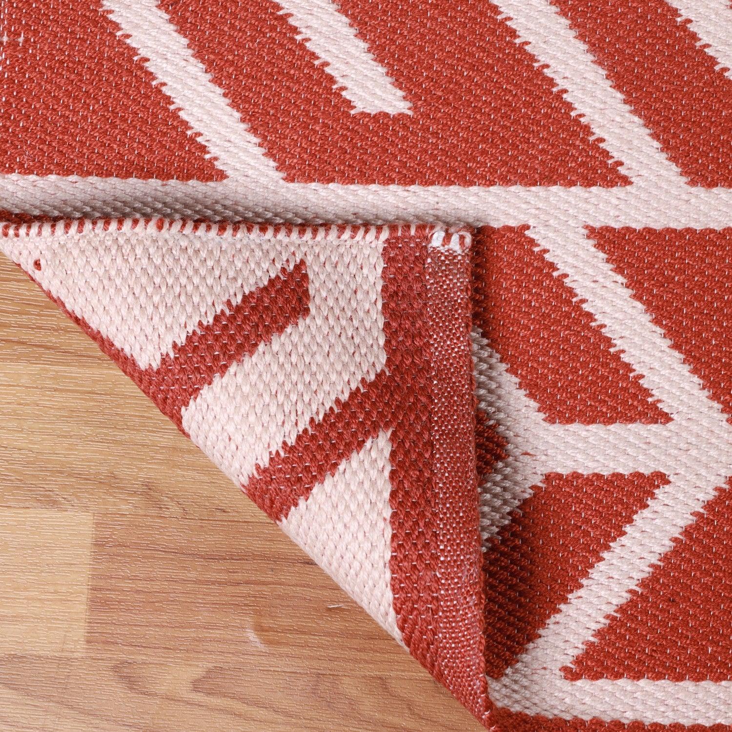 Superior Contemporary Geometric Arrow Pattern Indoor/ Outdoor Area Rug - Rust