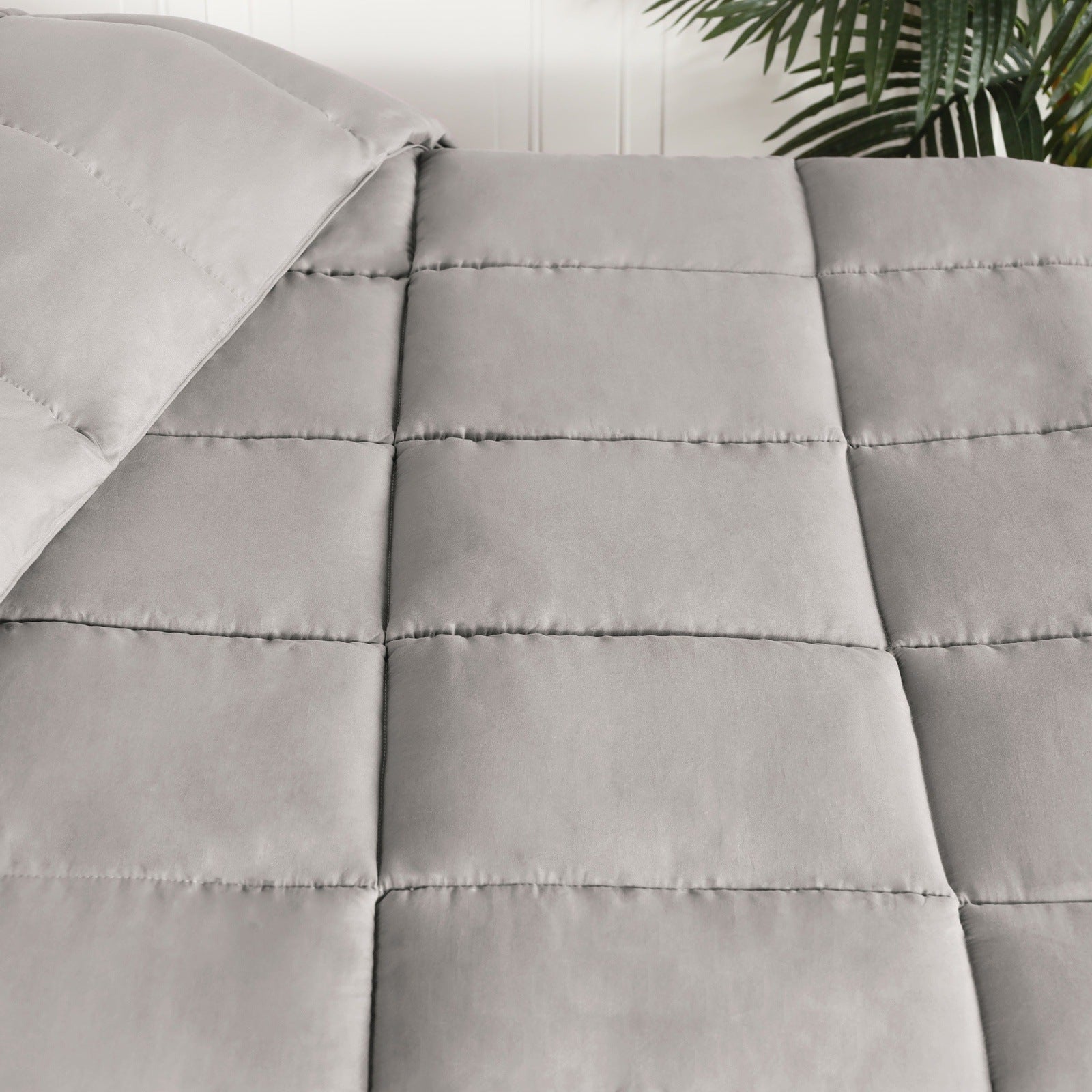 Superior Solid All Season Down Alternative Microfiber Comforter - Silver