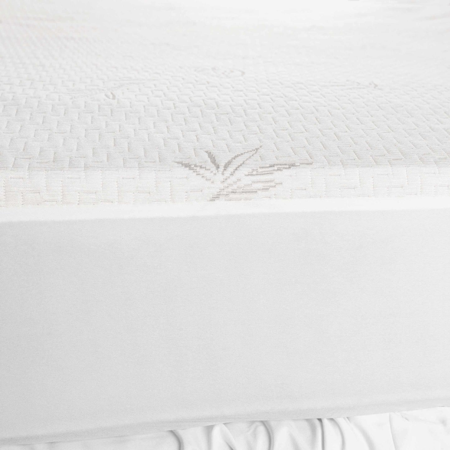 Rayon from Bamboo Waterproof Hypoallergenic Mattress Protector - White