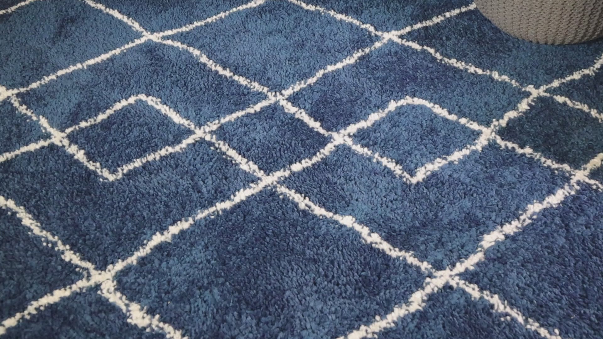 Superior Boho Geometric Diamonds Indoor Plush Shag Area Rug with Tassels