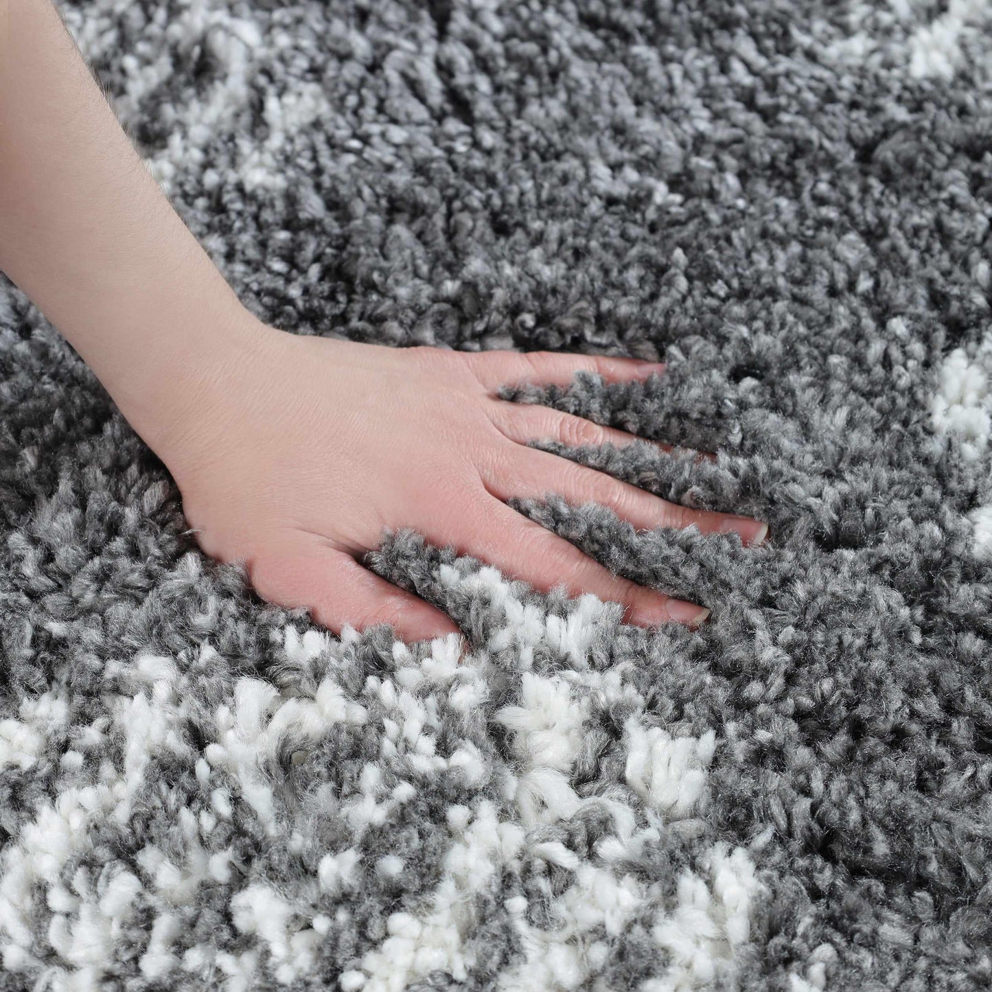 Superior Bohemian Geometric Indoor Plush Shag Area Rug with Tassels - Cream-Black