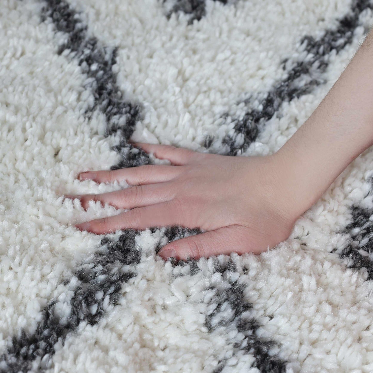 Superior Boho Tribal Geometric Indoor Shag Area Rug with Tassels - Cream-Grey