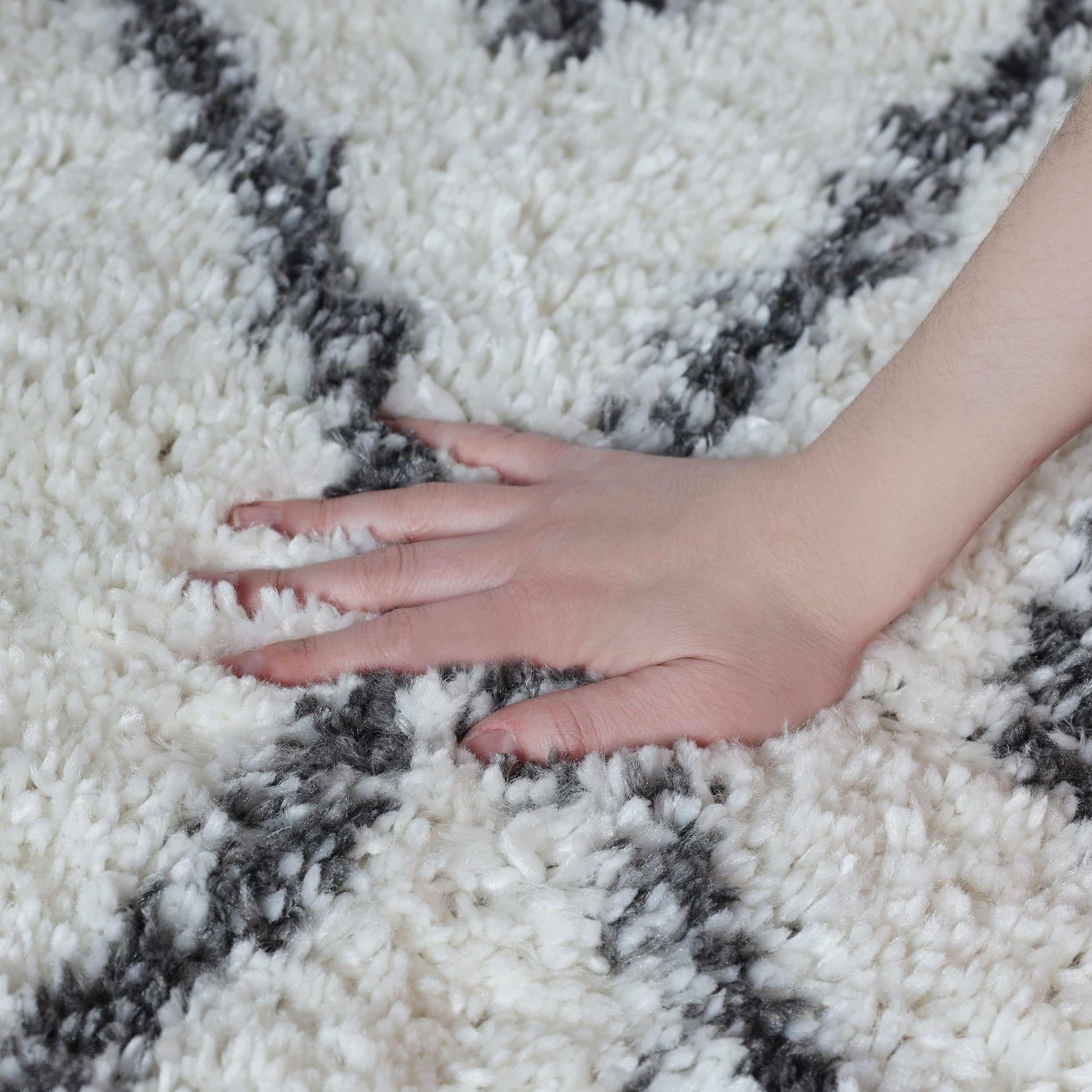 Superior Boho Tribal Geometric Indoor Shag Area Rug with Tassels - Cream-Grey