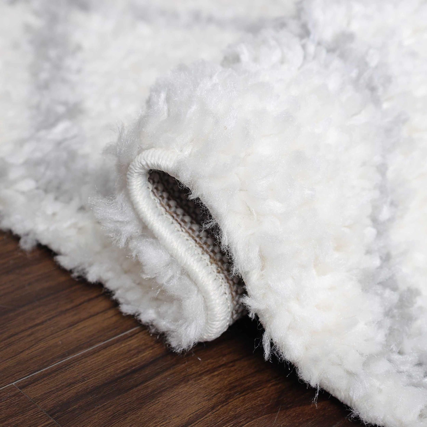 Superior Boho Geometric Diamonds Indoor Plush Shag Area Rug with Tassels - Cream-Grey