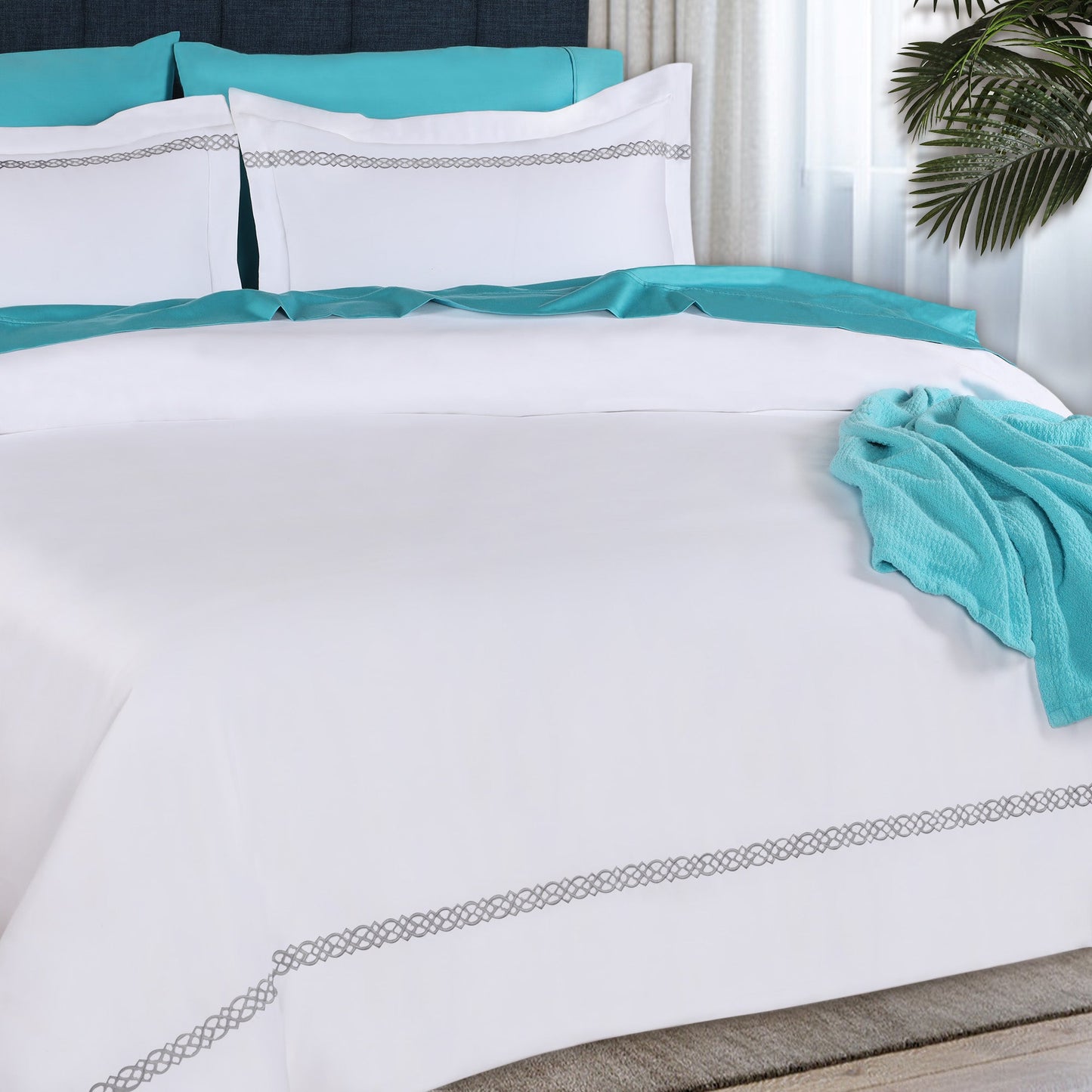 1000 Thread Count Egyptian Cotton Embroidered Duvet Cover Set - White/Charcoal