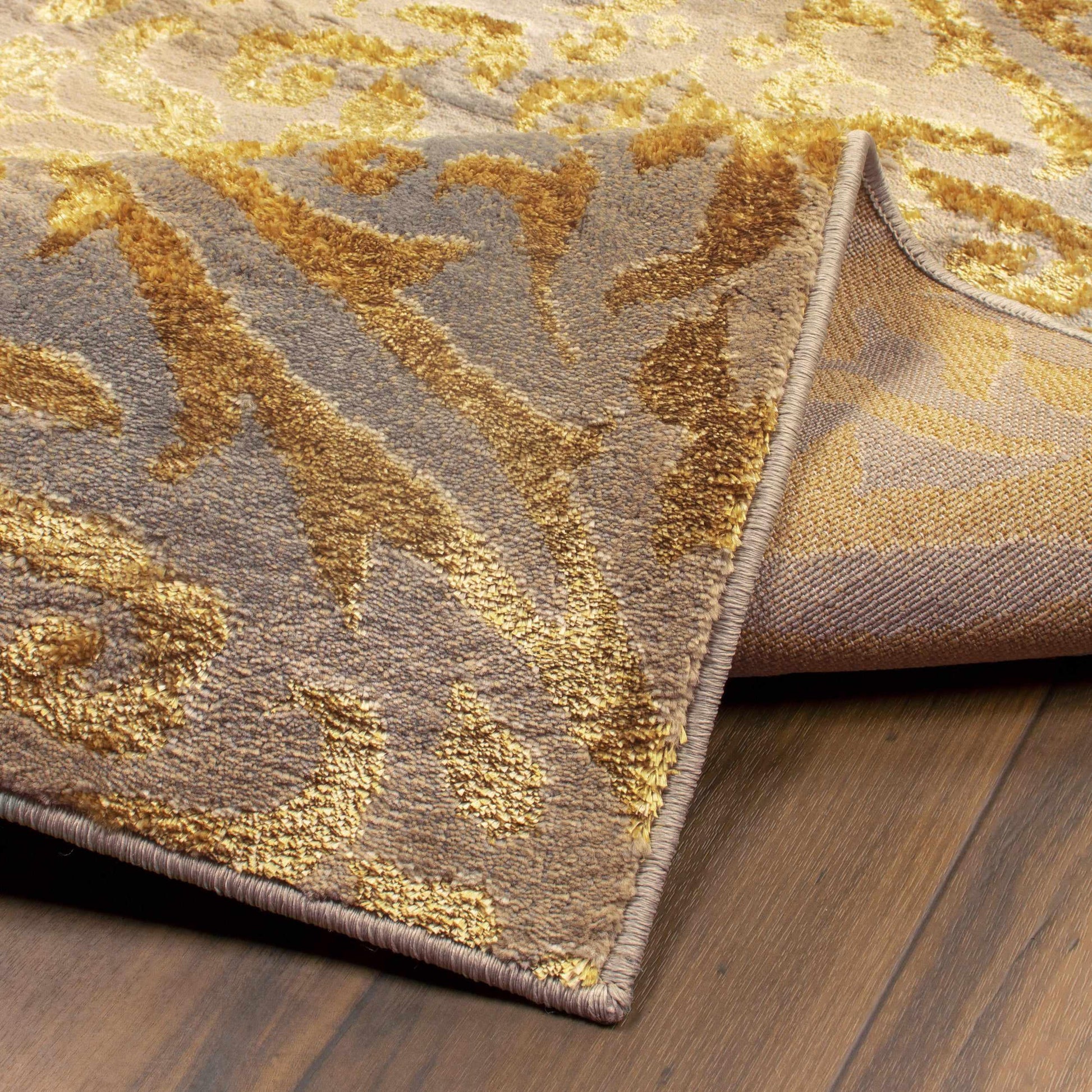  Cressida Distressed Damask Area Rug