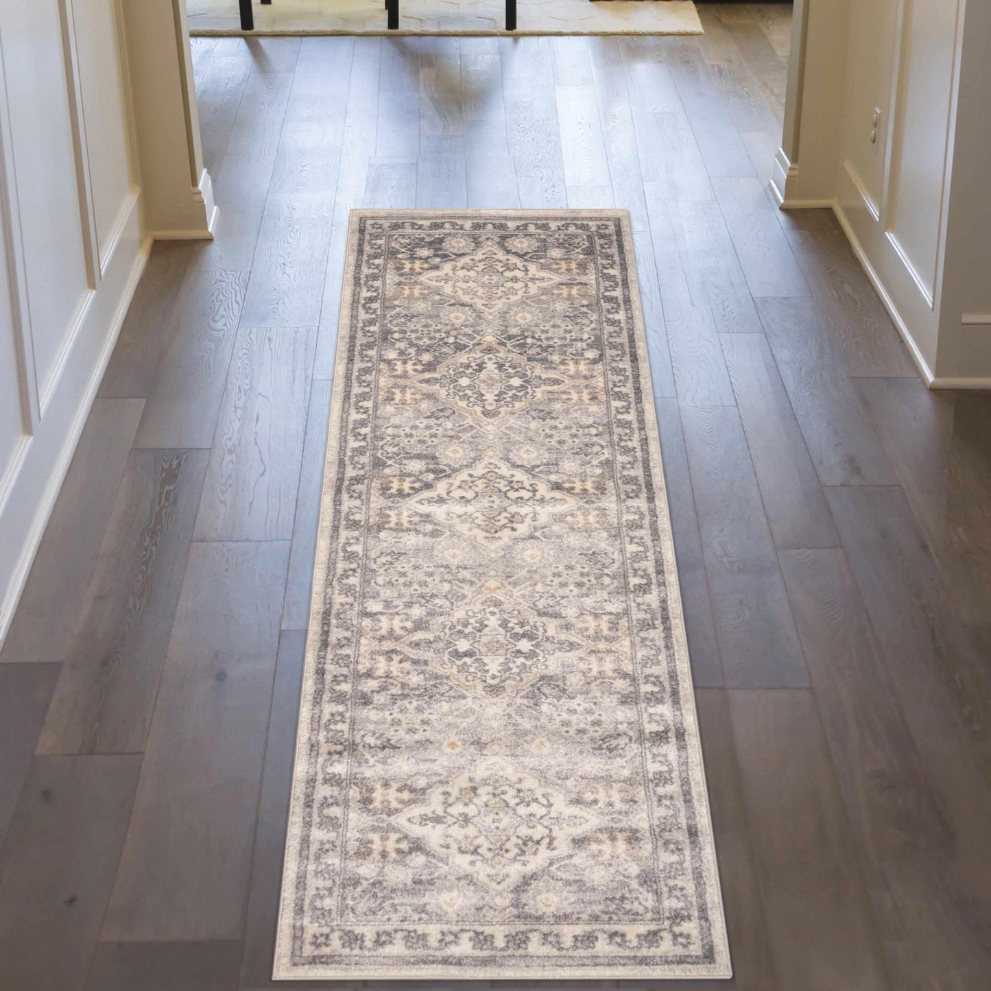 Superior Tilly Vintage Oriental Medallion Indoor Area Rug