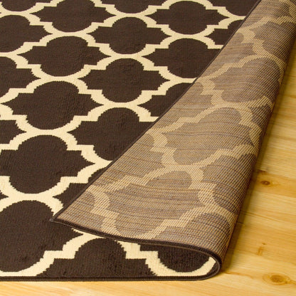 Superior Modern Quatrefoil Geometric Lattice Indoor Area Rug - Coffee
