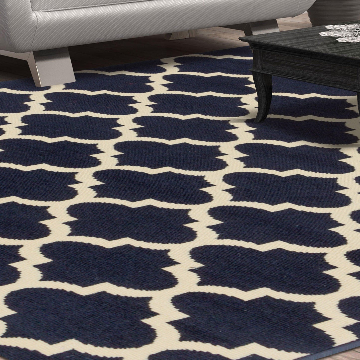  Superior Modern Quatrefoil Geometric Lattice Indoor Area Rug - Midnight Blue