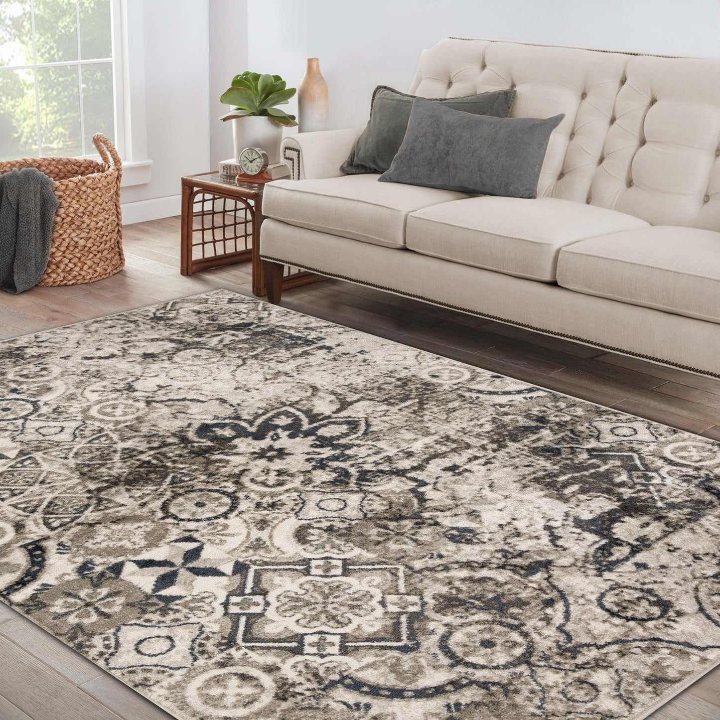 Distressed Floral Medallion Indoor Rug or Runner - Deep Royal