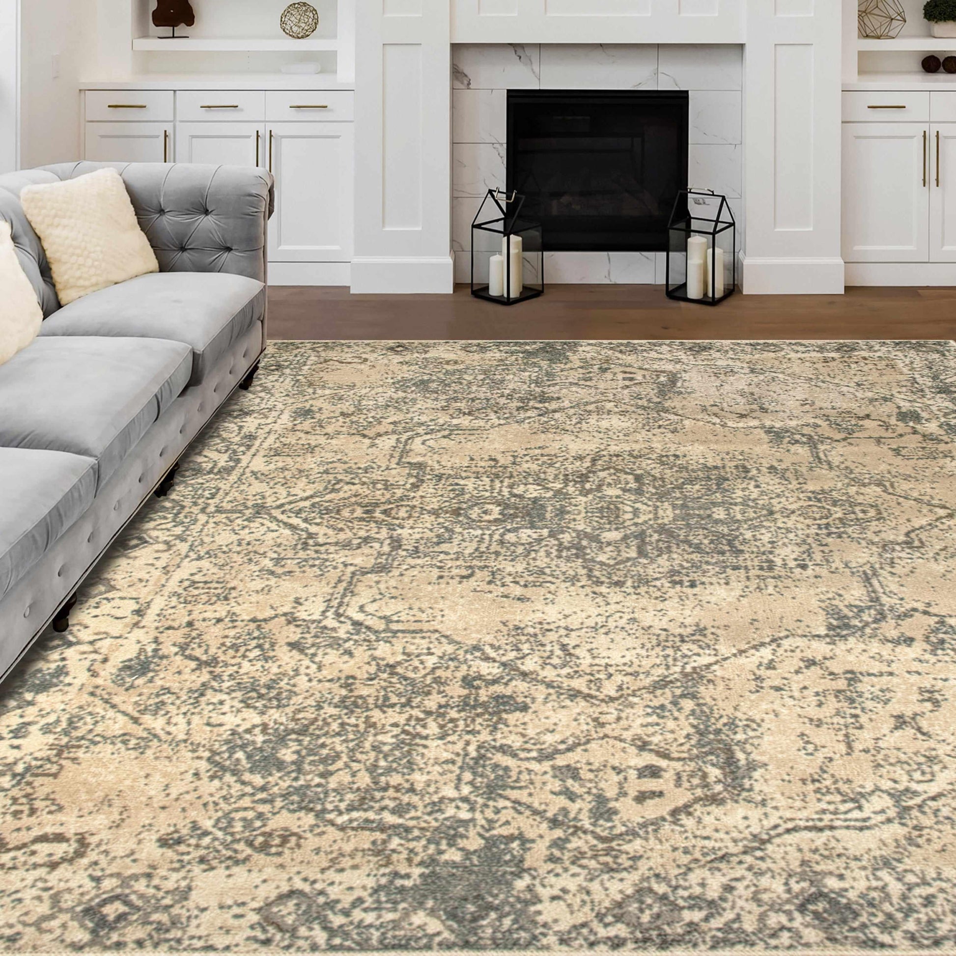  Amaris Vintage Oriental Distressed Medallion Indoor Area Rug