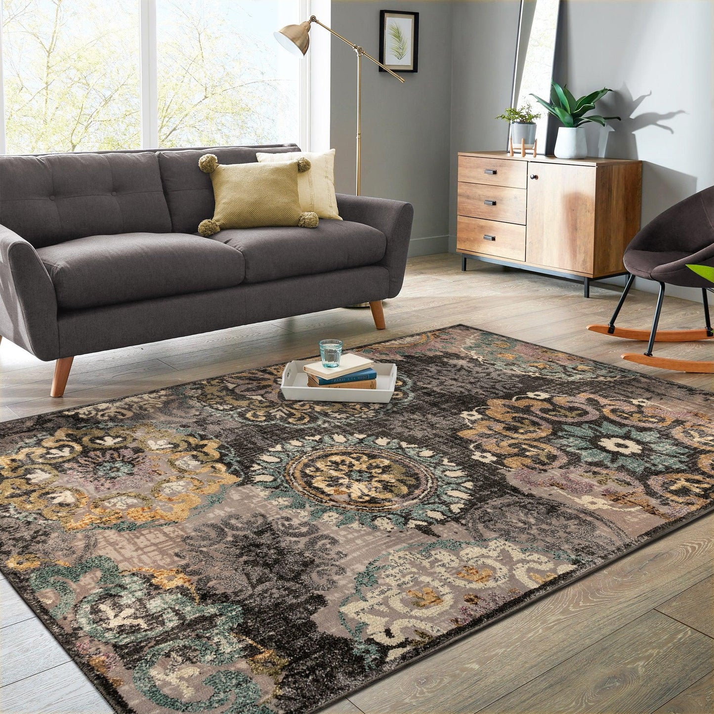 Superior Ceyone Distressed Floral Medallion Area Rug - Charcoal