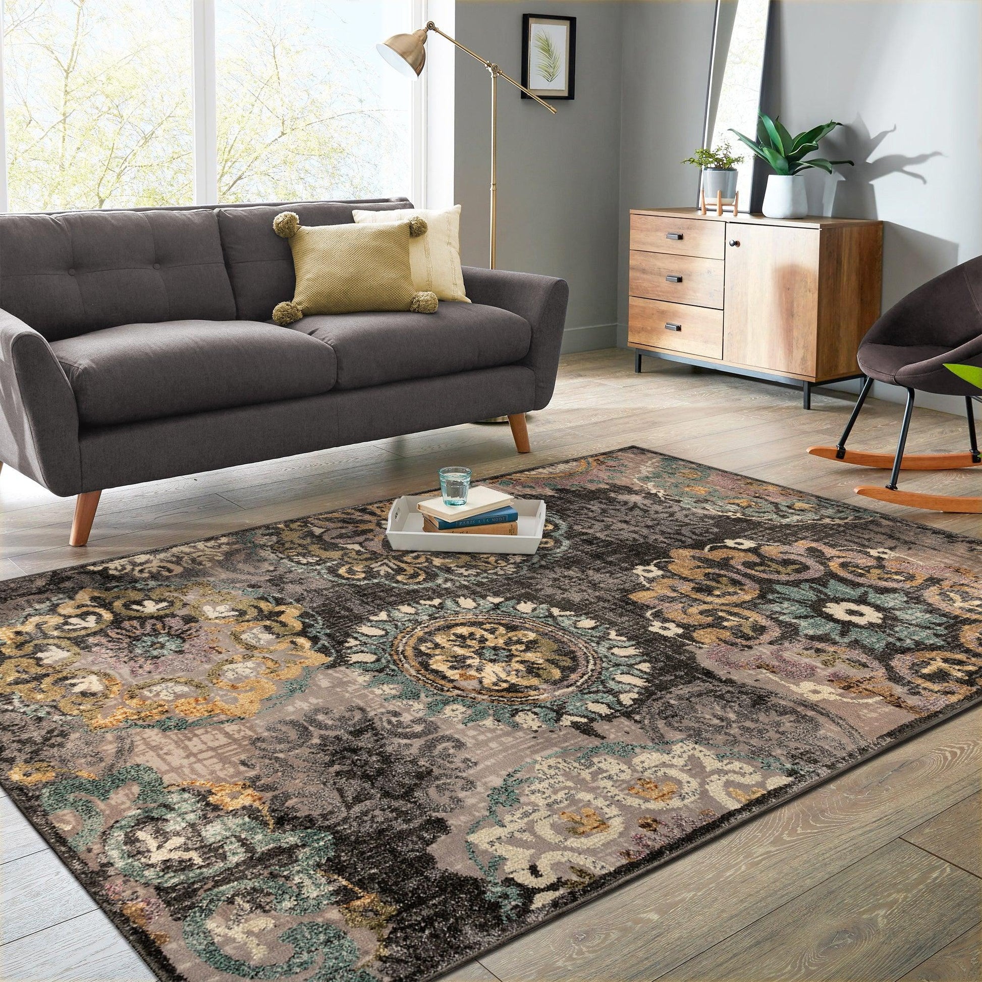 Superior Ceyone Distressed Floral Medallion Area Rug - Charcoal