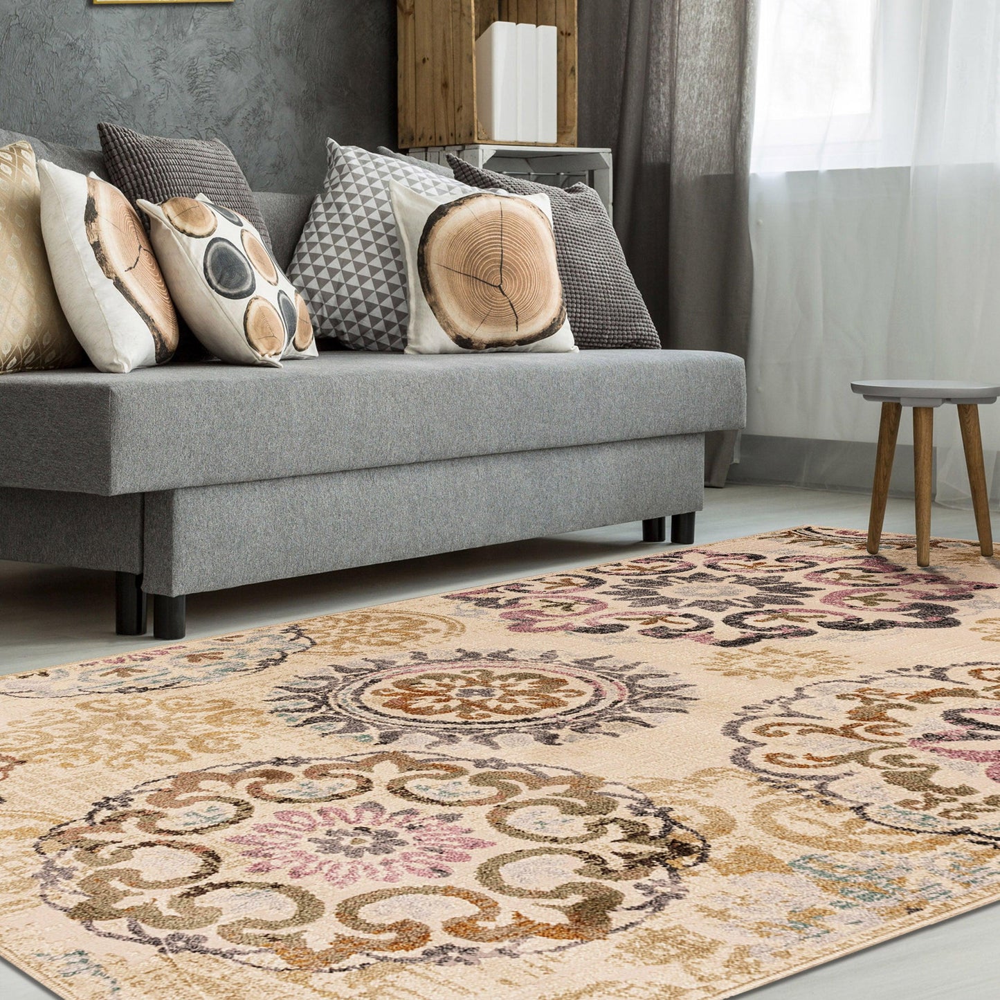 Superior Ceyone Distressed Floral Medallion Area Rug - Ivory
