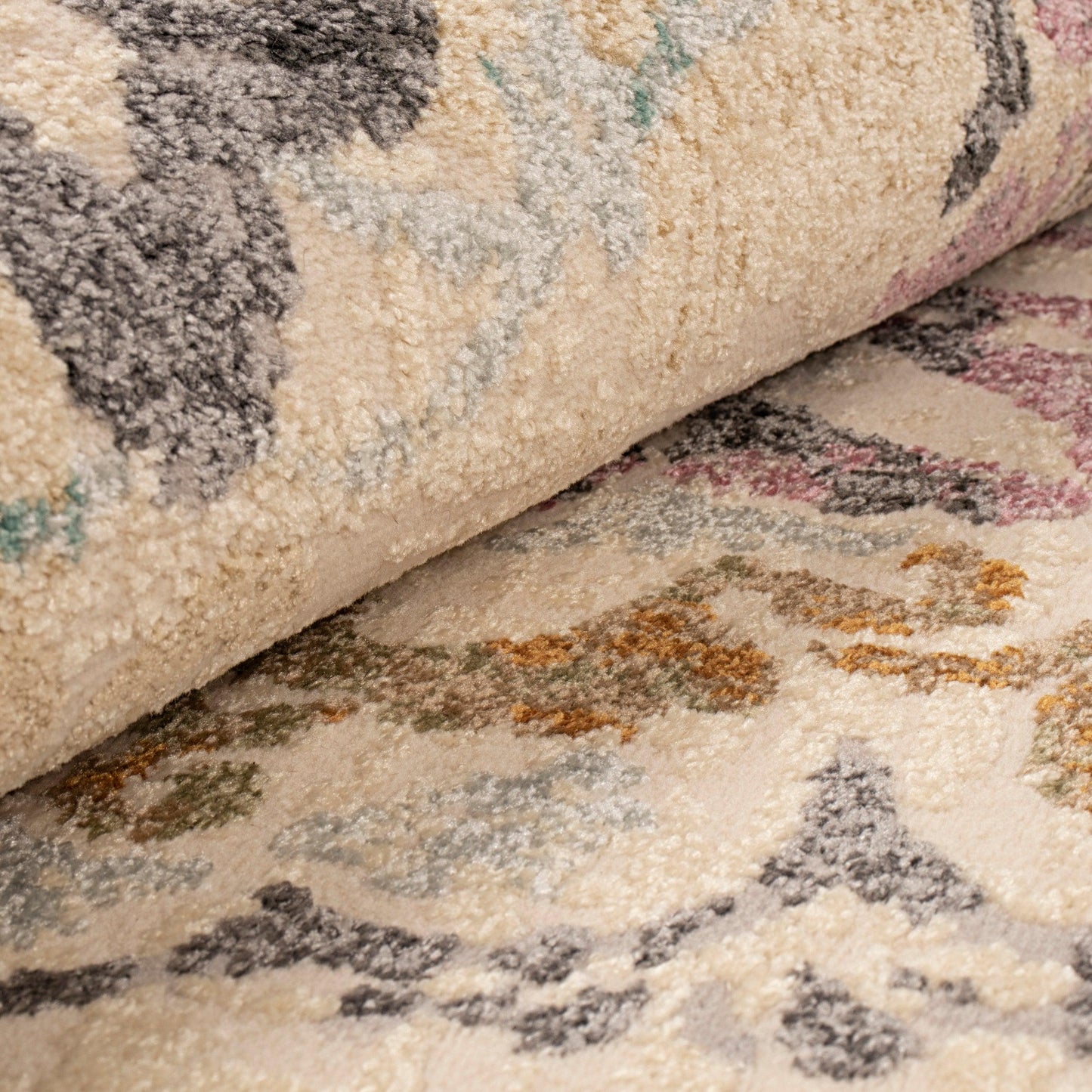 Superior Ceyone Distressed Floral Medallion Area Rug - Ivory