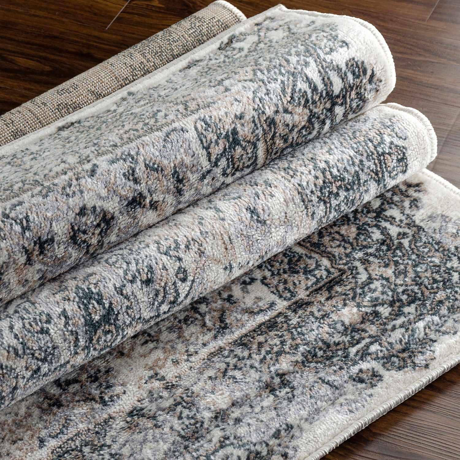 Superior Myel Distressed French Inspired Area Rug - Mulberry