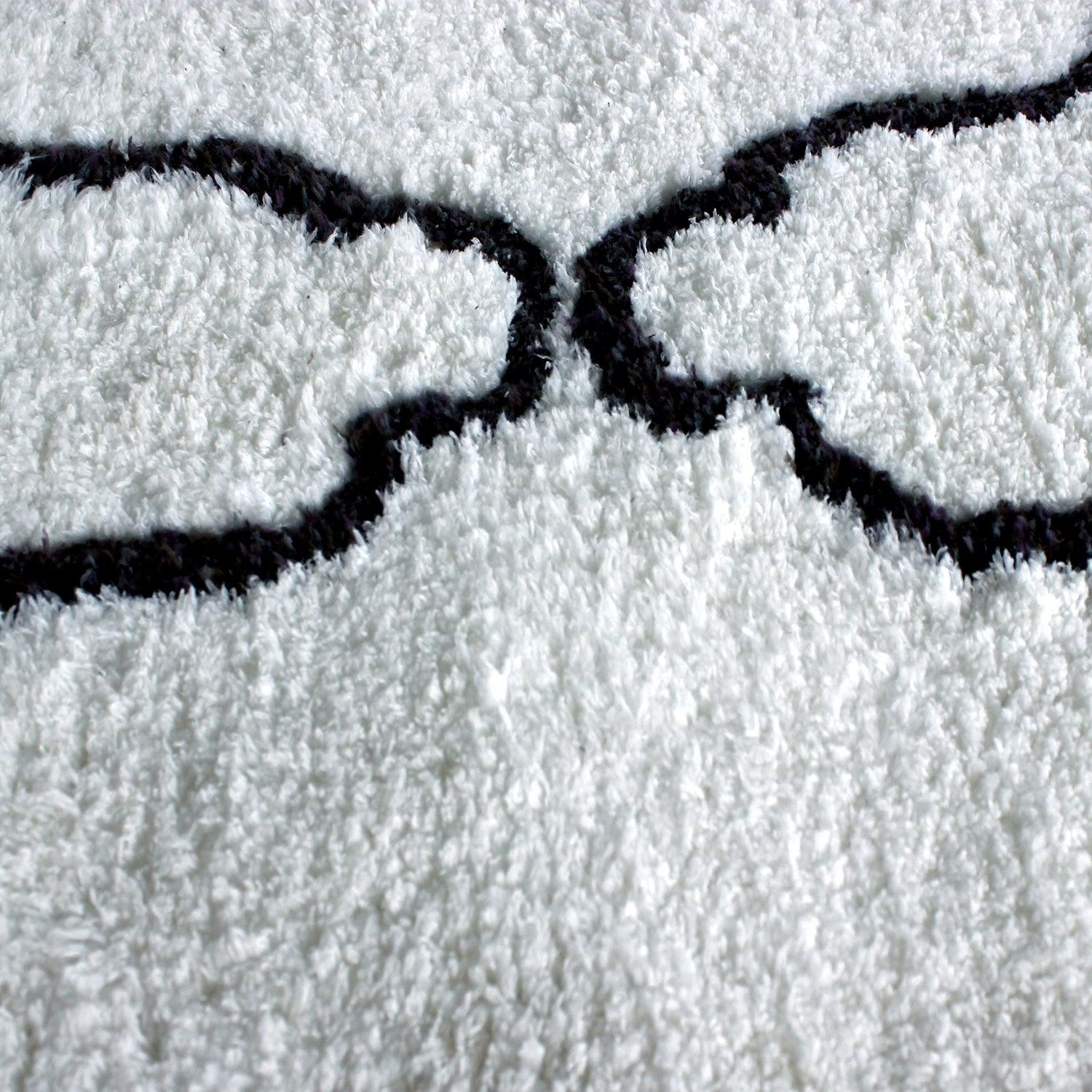  Superior Hand-Tufted Trellis Shag Area Rug - White/Grey