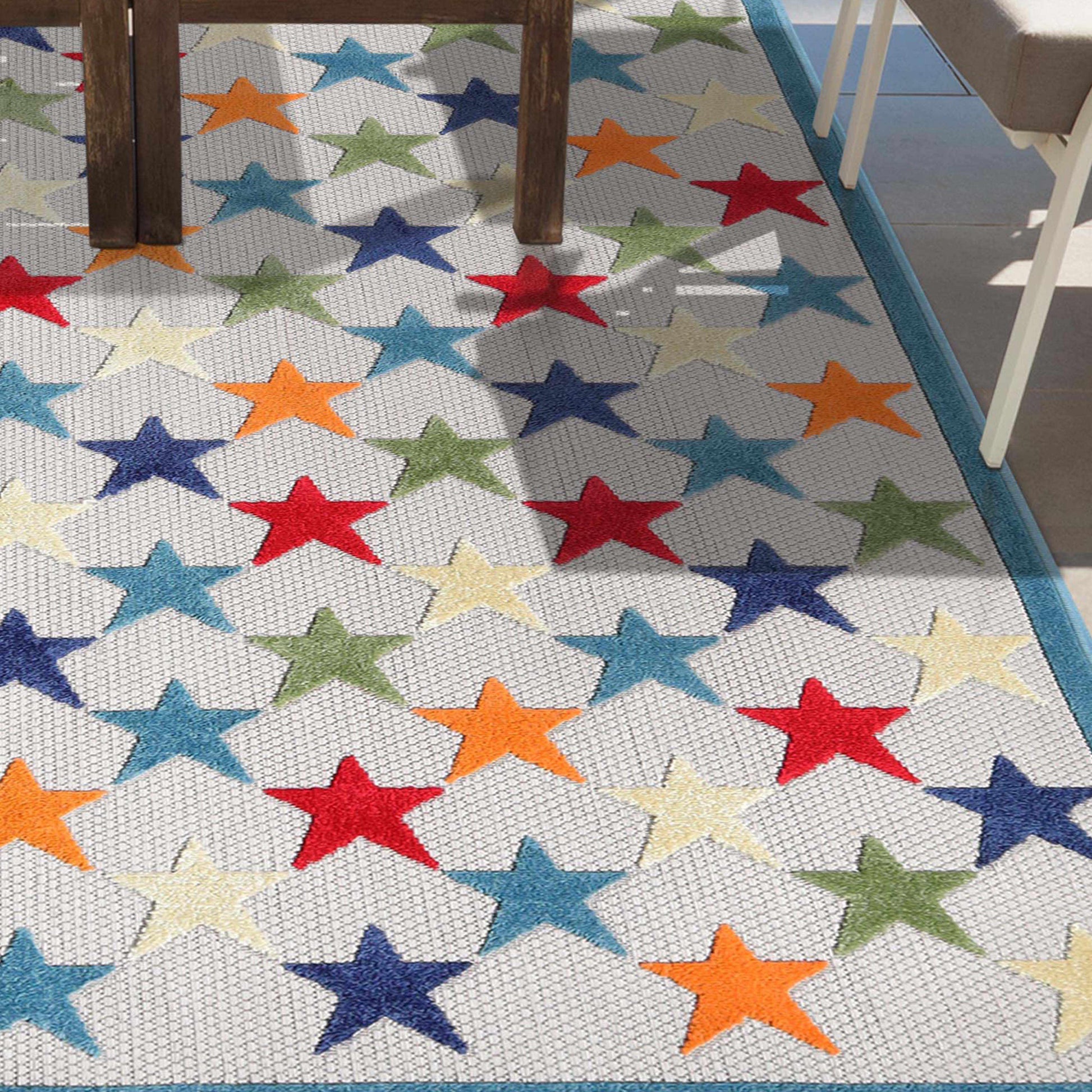 Superior Juniper Modern Stars Novelty Indoor/Outdoor Area Rug -Cream