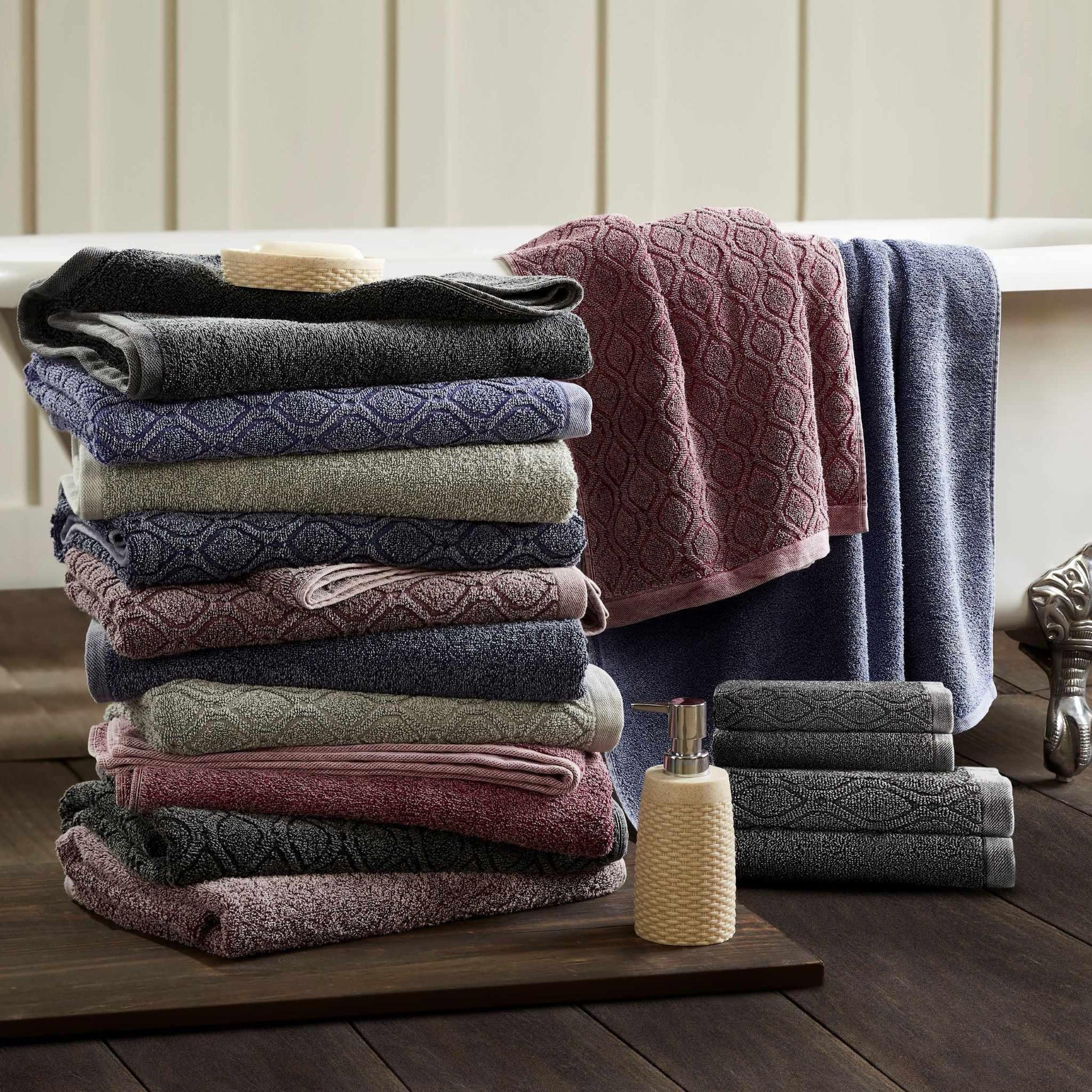  Denim Wash Jacquard 6-Piece Cotton Bath Towel Set - Rumba Red