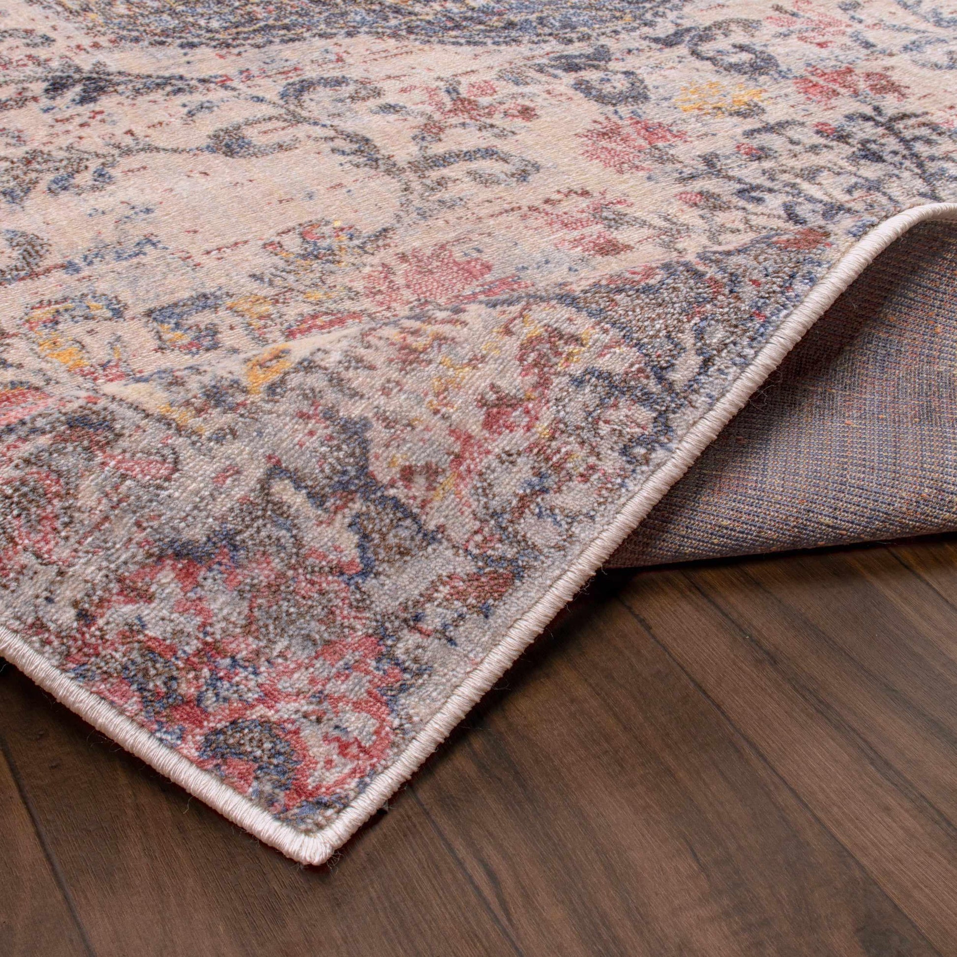  Cherise Distressed Vintage Medallion Area Rug