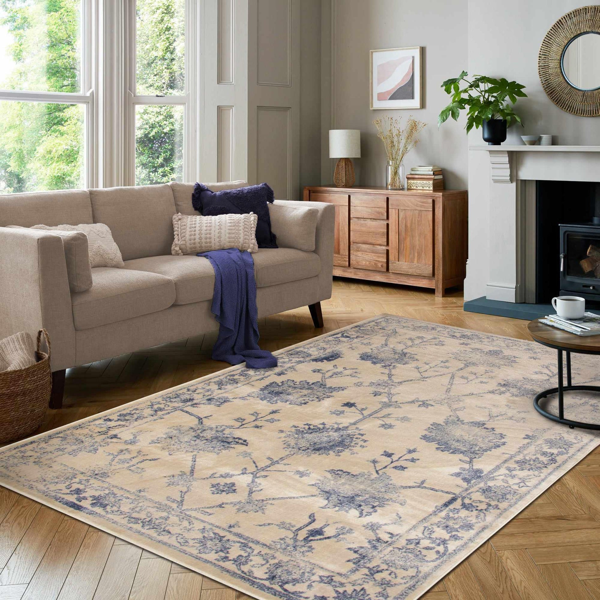 Superior Larkspur Distressed Floral Area Rug 