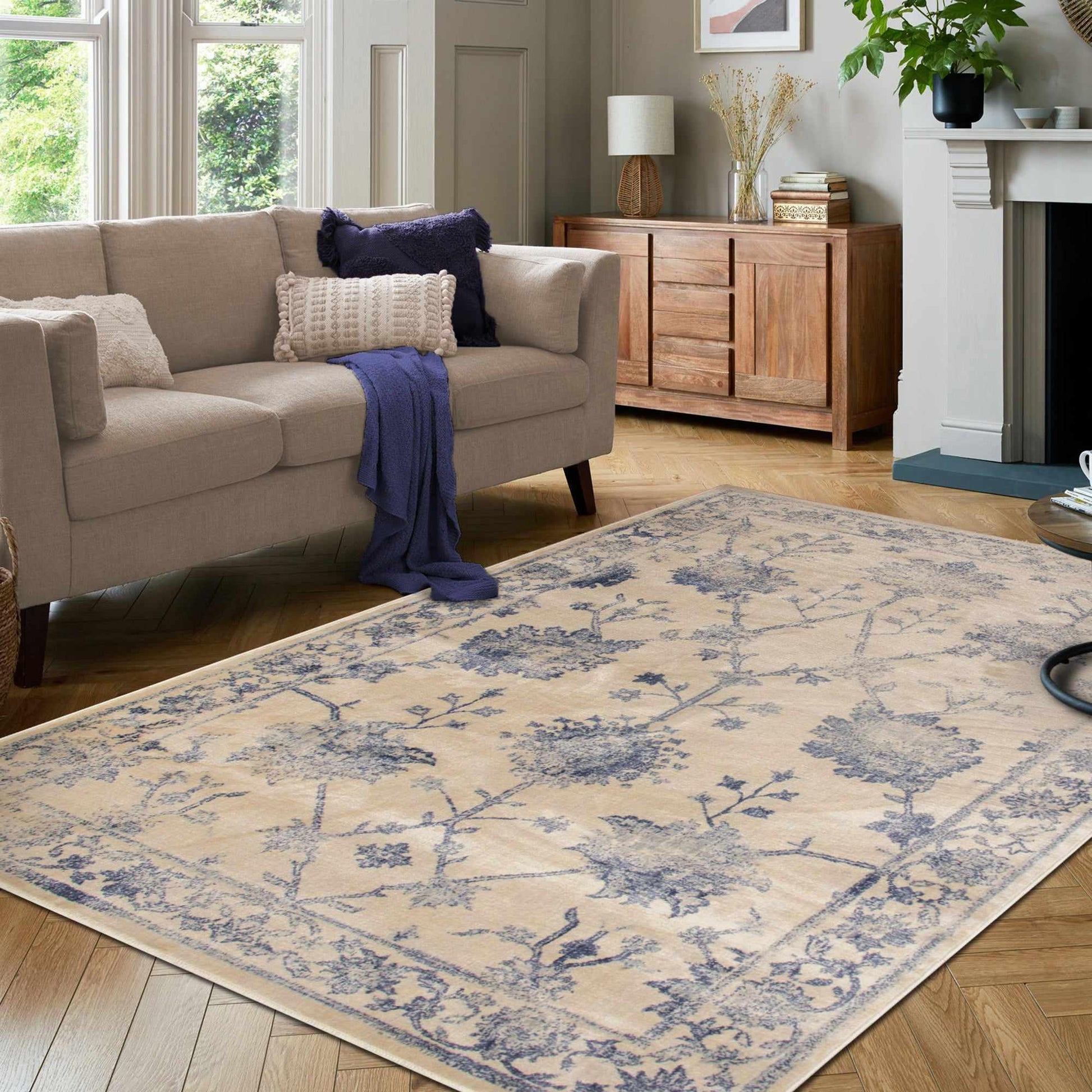 Superior Larkspur Distressed Floral Area Rug 
