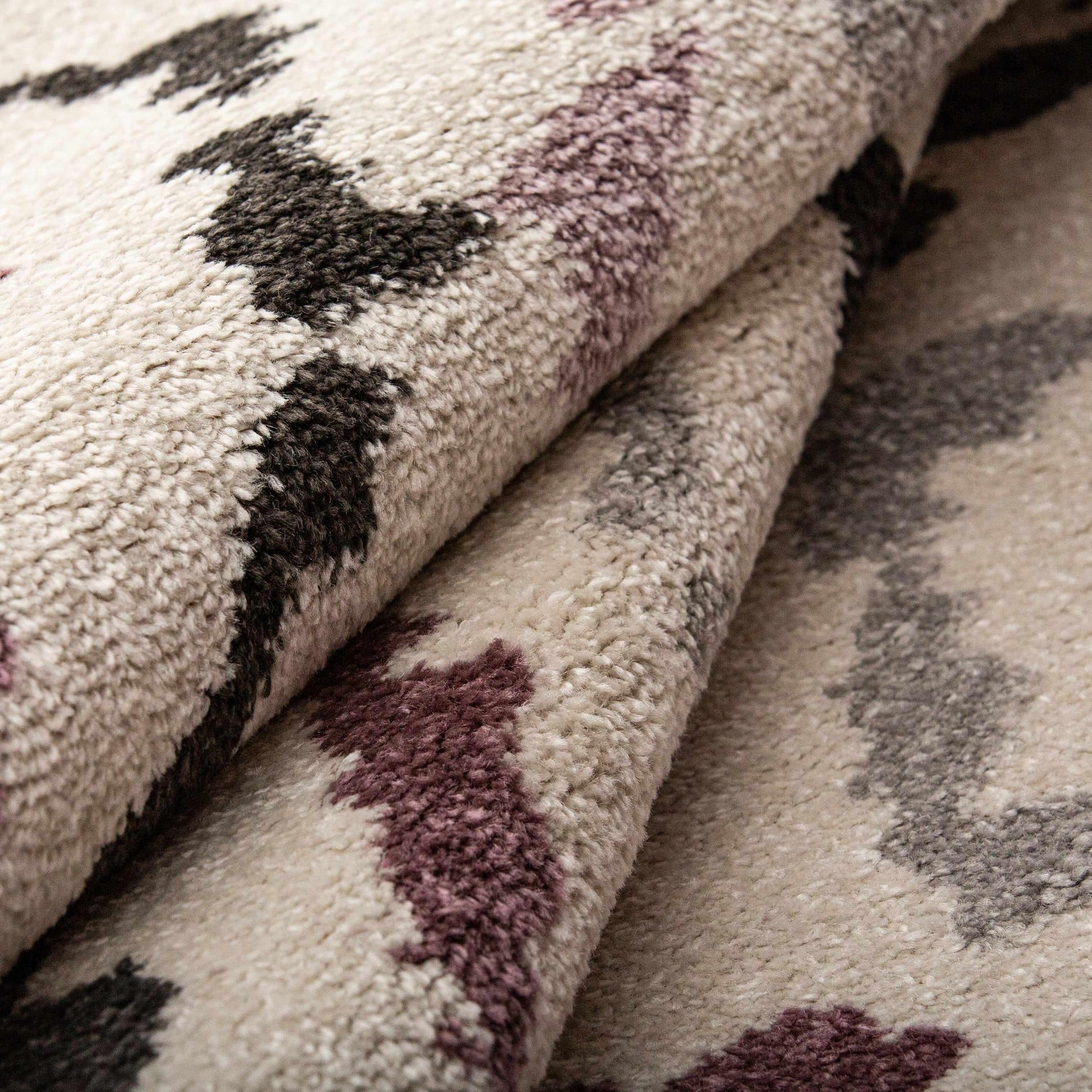  Superior Sahara Contemporary Geometric Diamonds Indoor Area Rug 